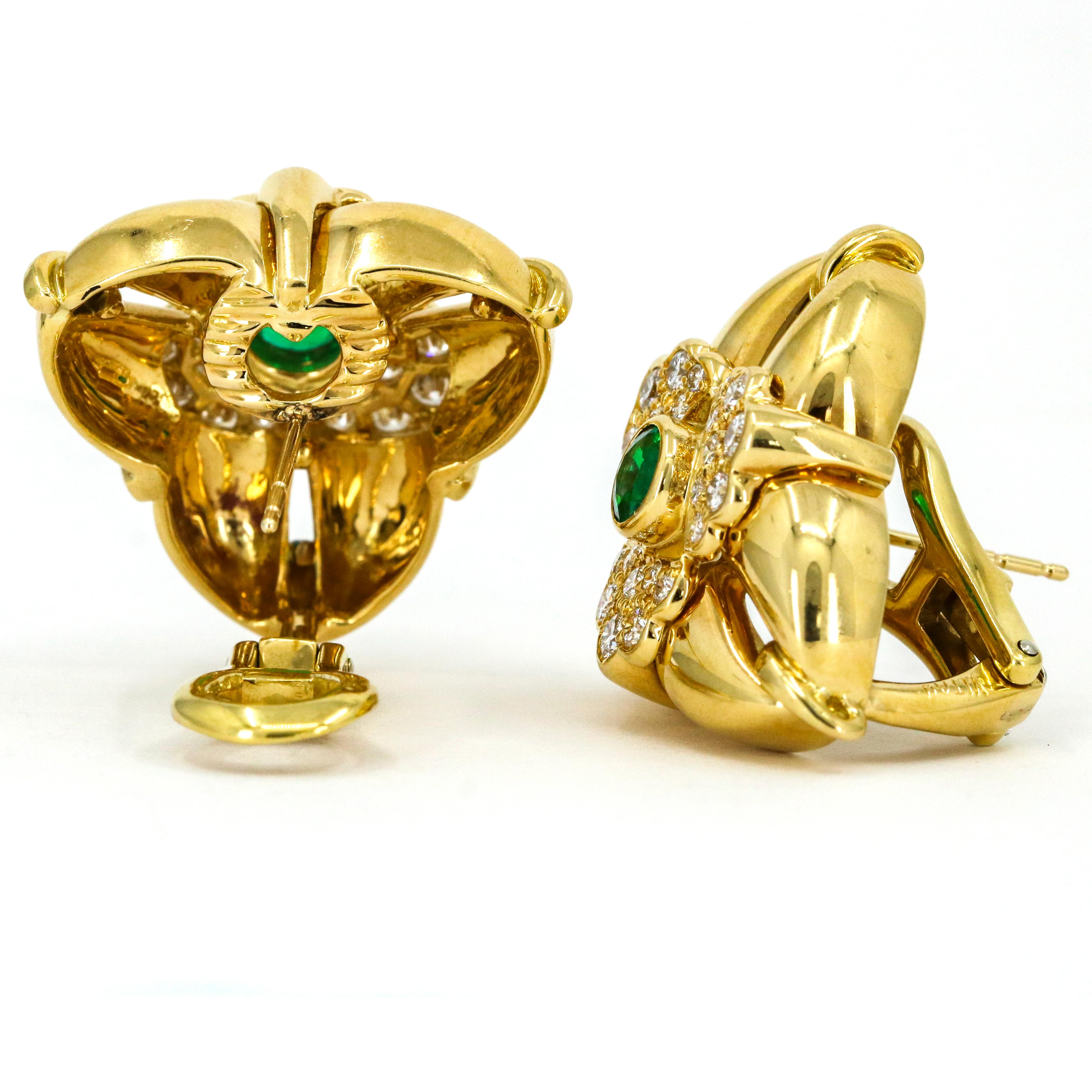 Women's Jean Vitau 18 Karat Yellow Gold Emerald Diamond Trillium Flower Earrings For Sale