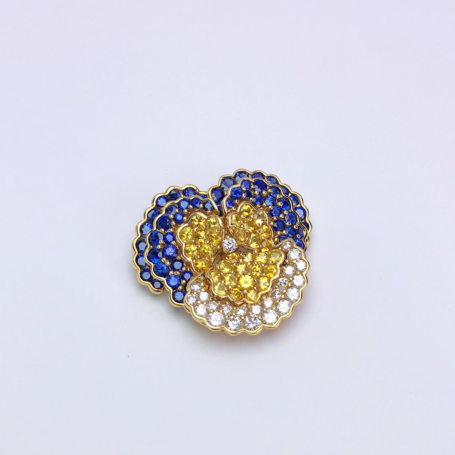 Women's or Men's Jean Vitau 18KT Yellow Gold, 14.50 Carat Sapphire and Diamond Large Pansy Brooch For Sale