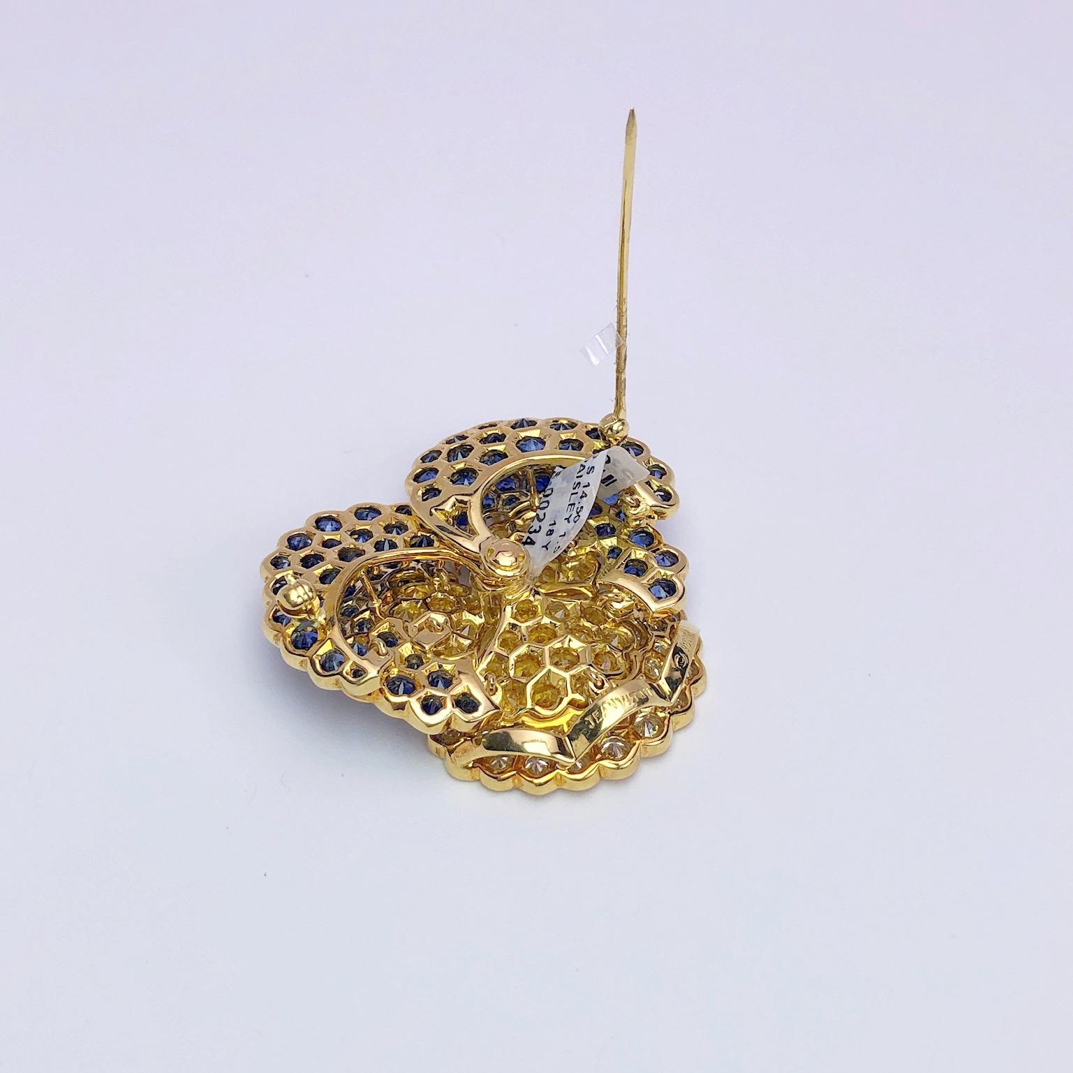 Jean Vitau Broche panthère en or jaune 18 carats, saphirs de 14,50 carats et diamants en vente 3