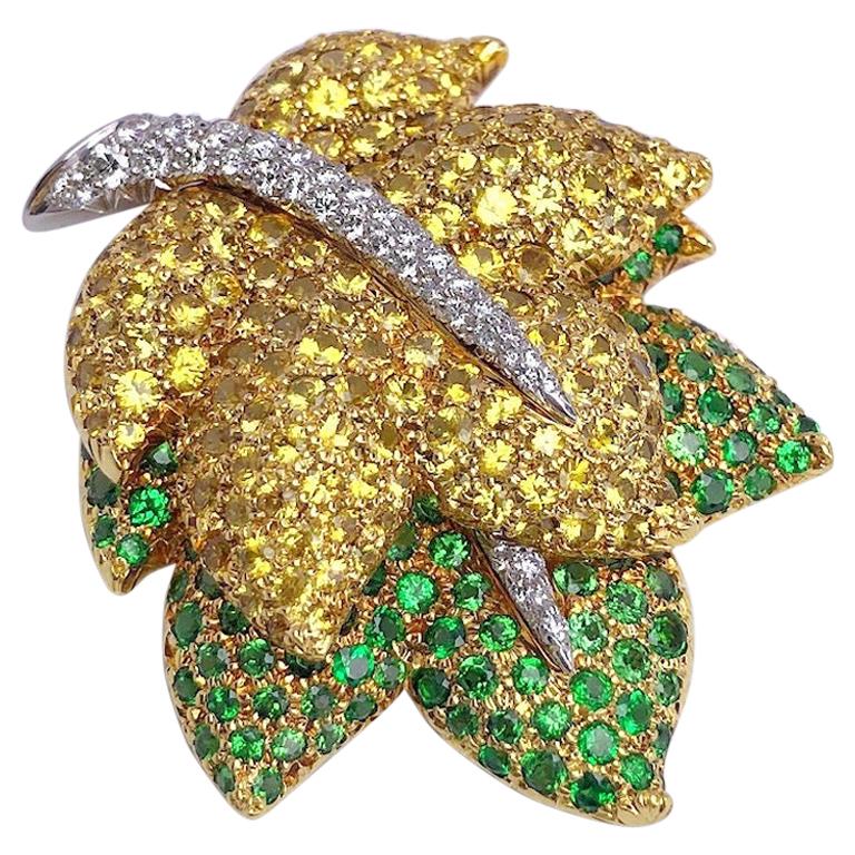 Jean Vitau Broche Hoja Oro Amarillo 18KT, Diamantes, Zafiro Amarillo y Tsavorita