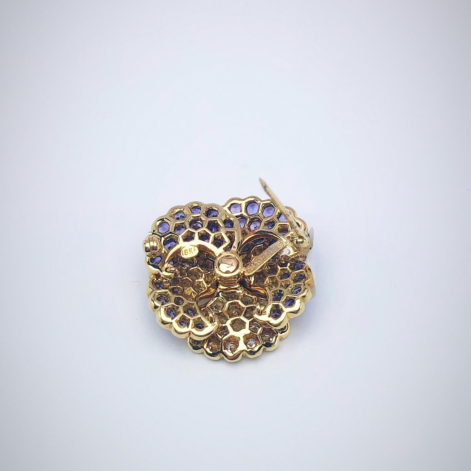 Jean Vitau 18 Karat Yellow Gold Pansy Brooch with Diamonds and Colored Sapphires In New Condition For Sale In New York, NY
