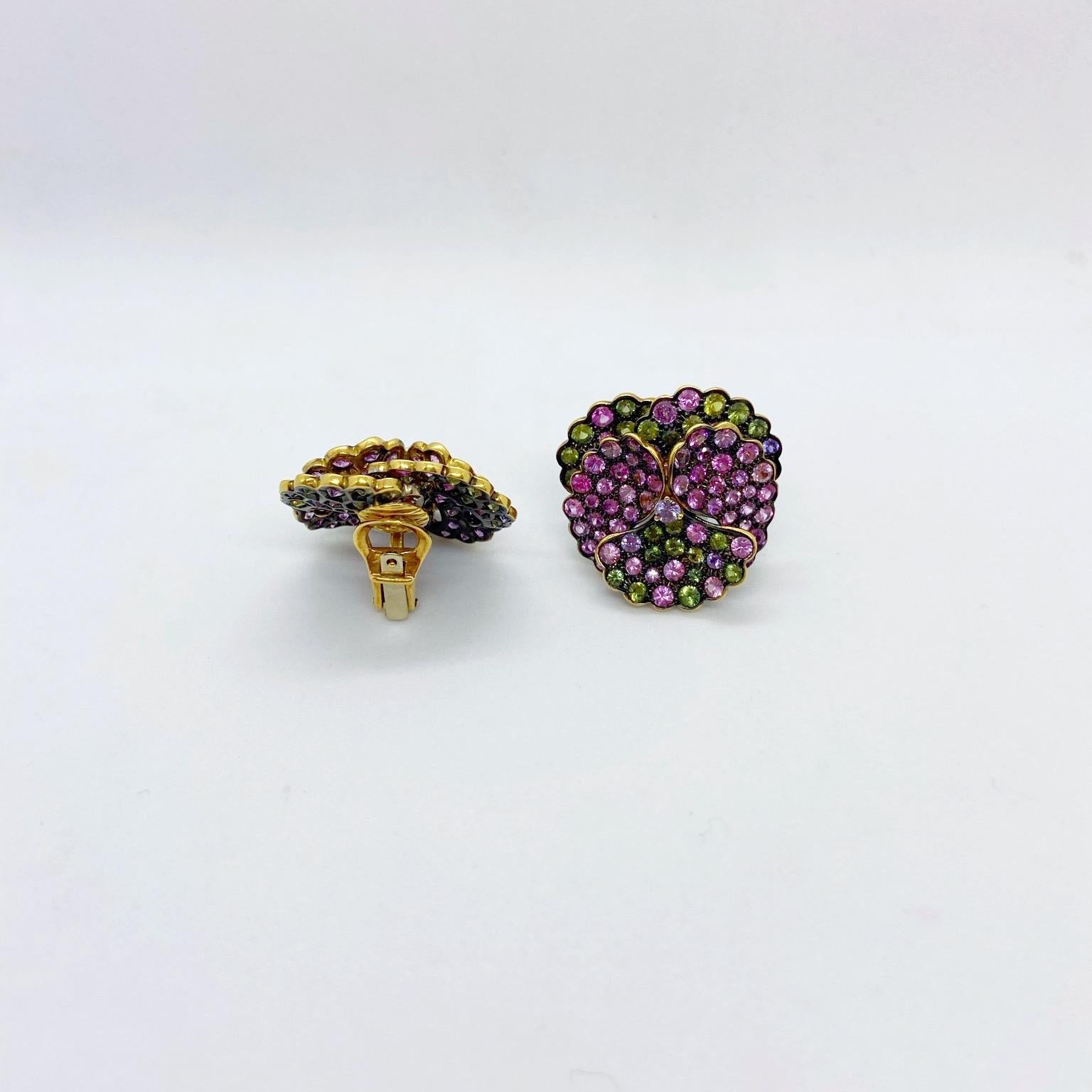 Round Cut Jean Vitau 18 Karat Yellow Gold Pansy Earrings with 13 Carat of Sapphires For Sale