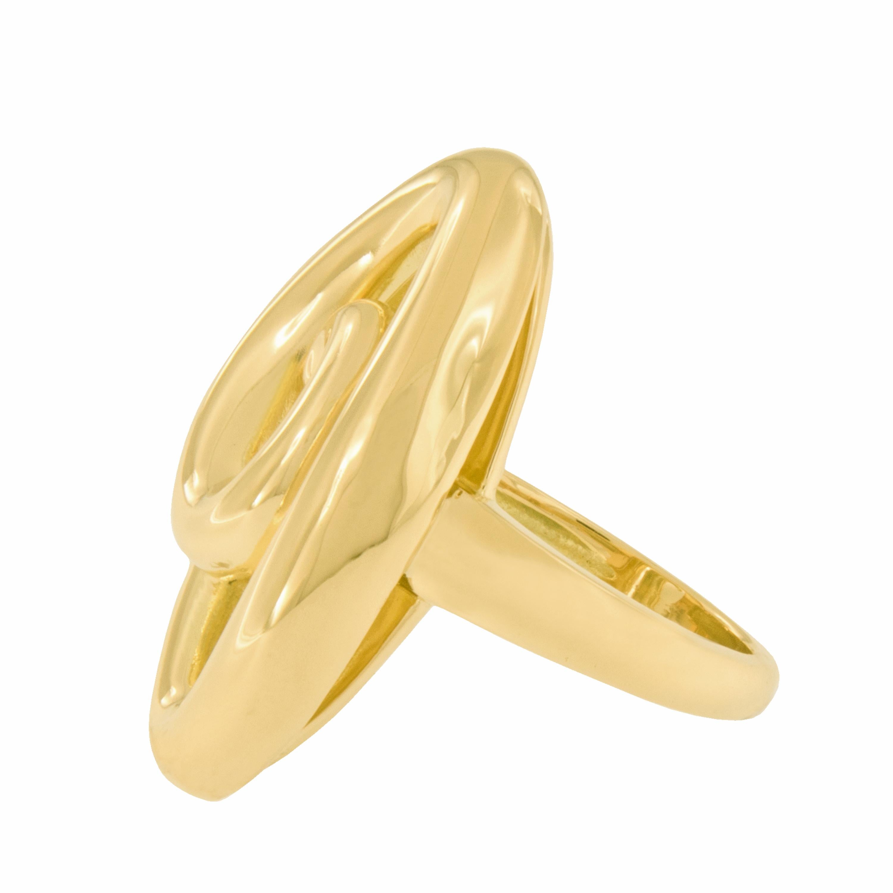 The Harmonie was the last collection designer Jean Vitau created. Named for it's harmonious, organic design this 18 karat yellow gold ring is an elegant addition to your finger. Hand made in New York, USA.
Size 6
28-17.5mm
14.1 grams