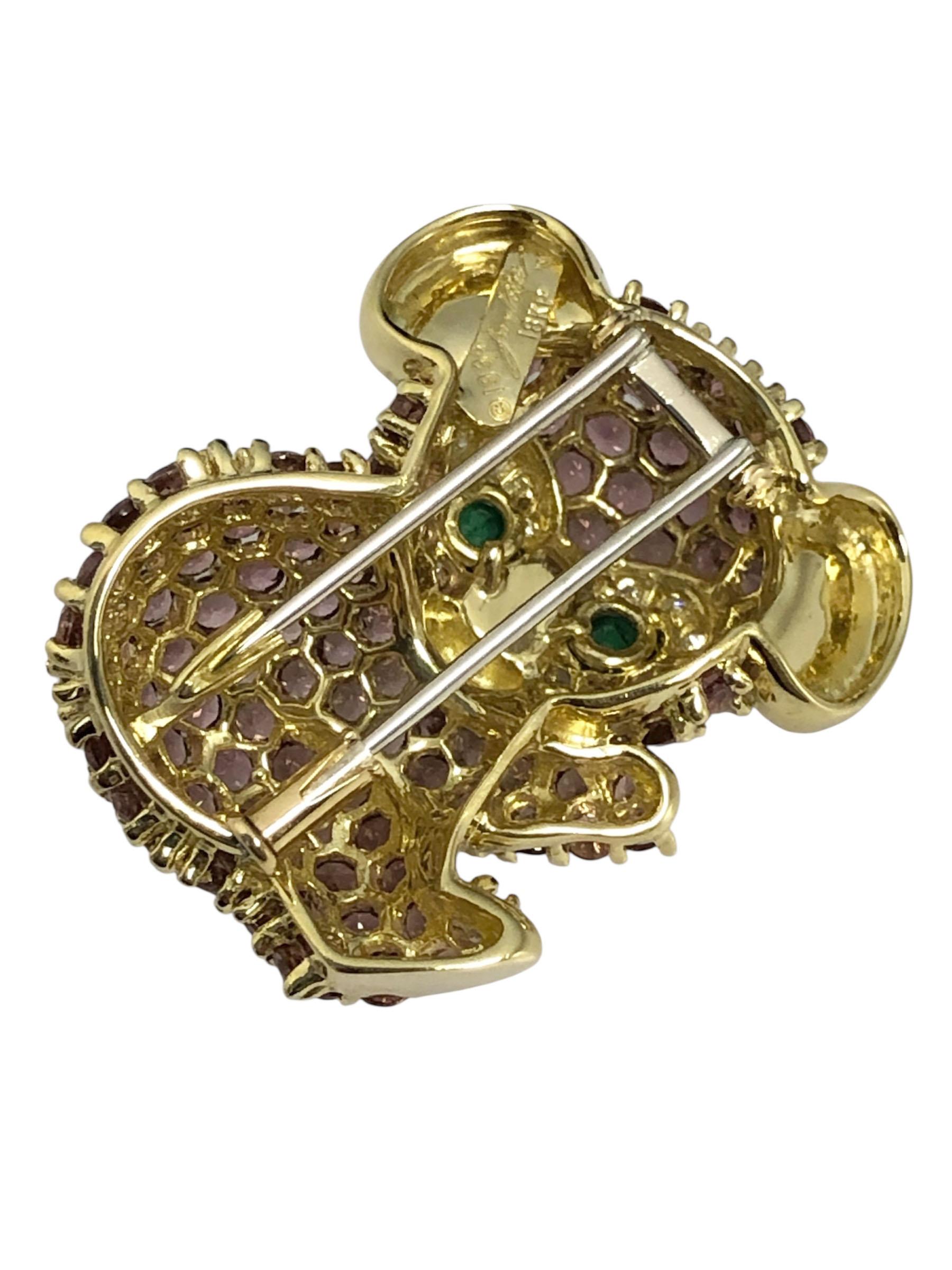 Taille ronde Jean Vitau Broche clip ours Koala en or jaune et serti de pierres précieuses en vente