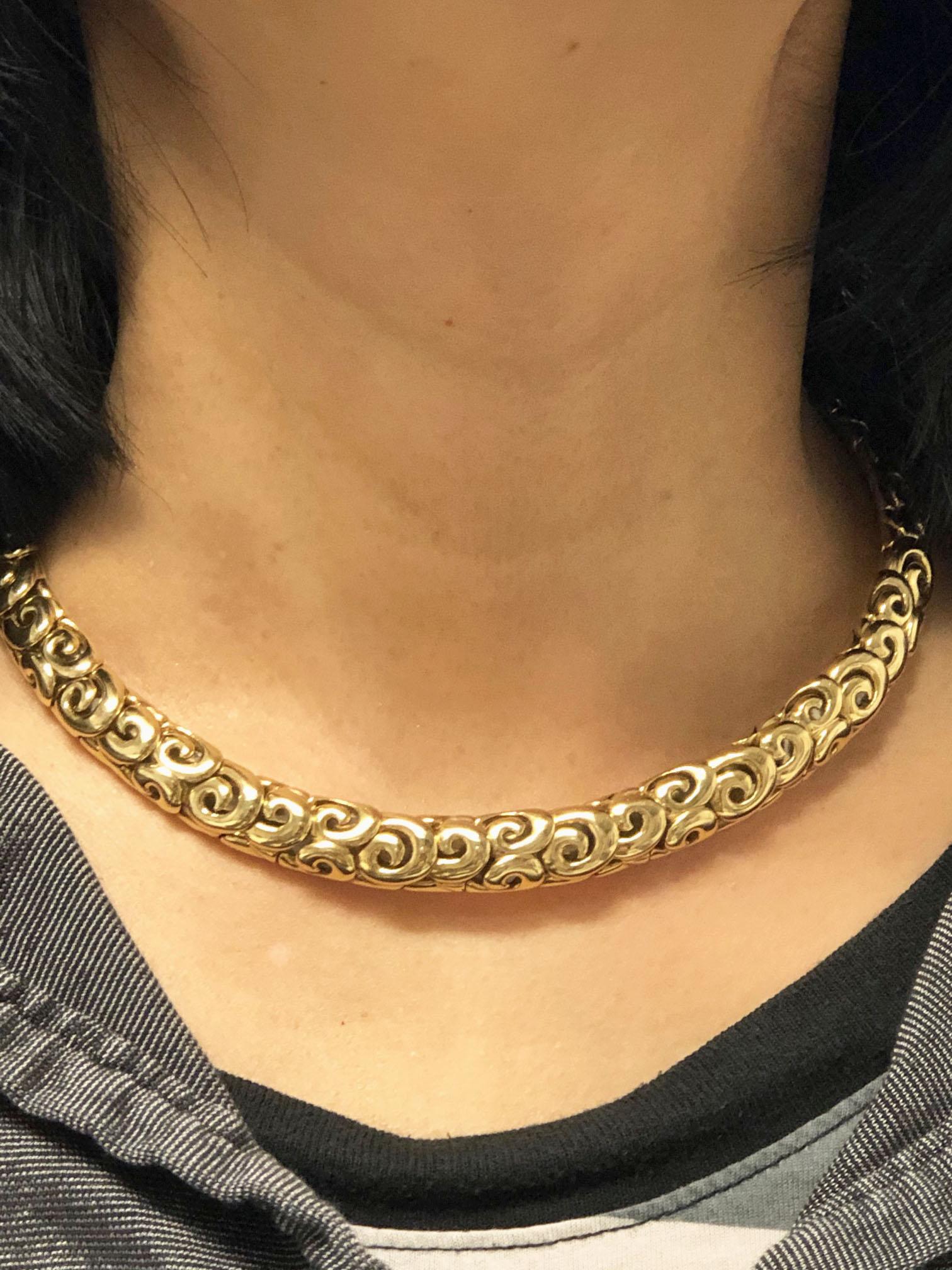 Jean Vitau Yellow Gold Flexible Collar Necklace In Excellent Condition In Chicago, IL