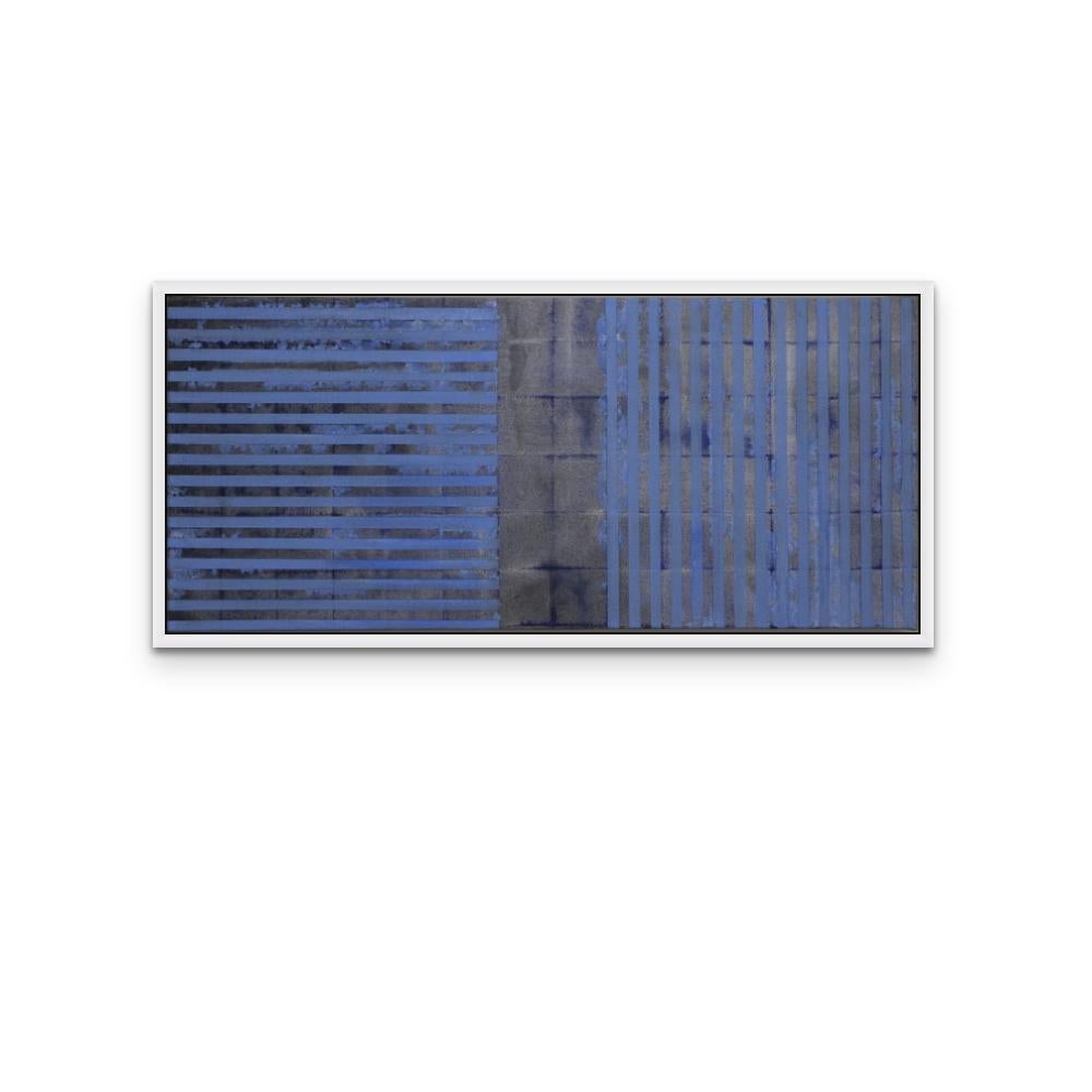 Blaue blaue Linien gefaltetes, rechteckiges Kunstwerk auf Leinwand in Blau (Grau), Abstract Painting, von Jean Wolff