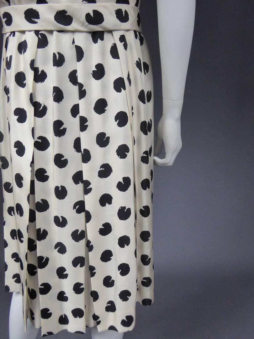 A Jeanne Lanvin Castillo Couture Printed Silk Dress - French Circa 1960 en vente 5