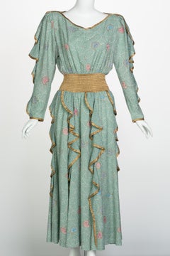 Robe Jeanne Marc imprimée écume de mer avec accents dorés:: années 1980