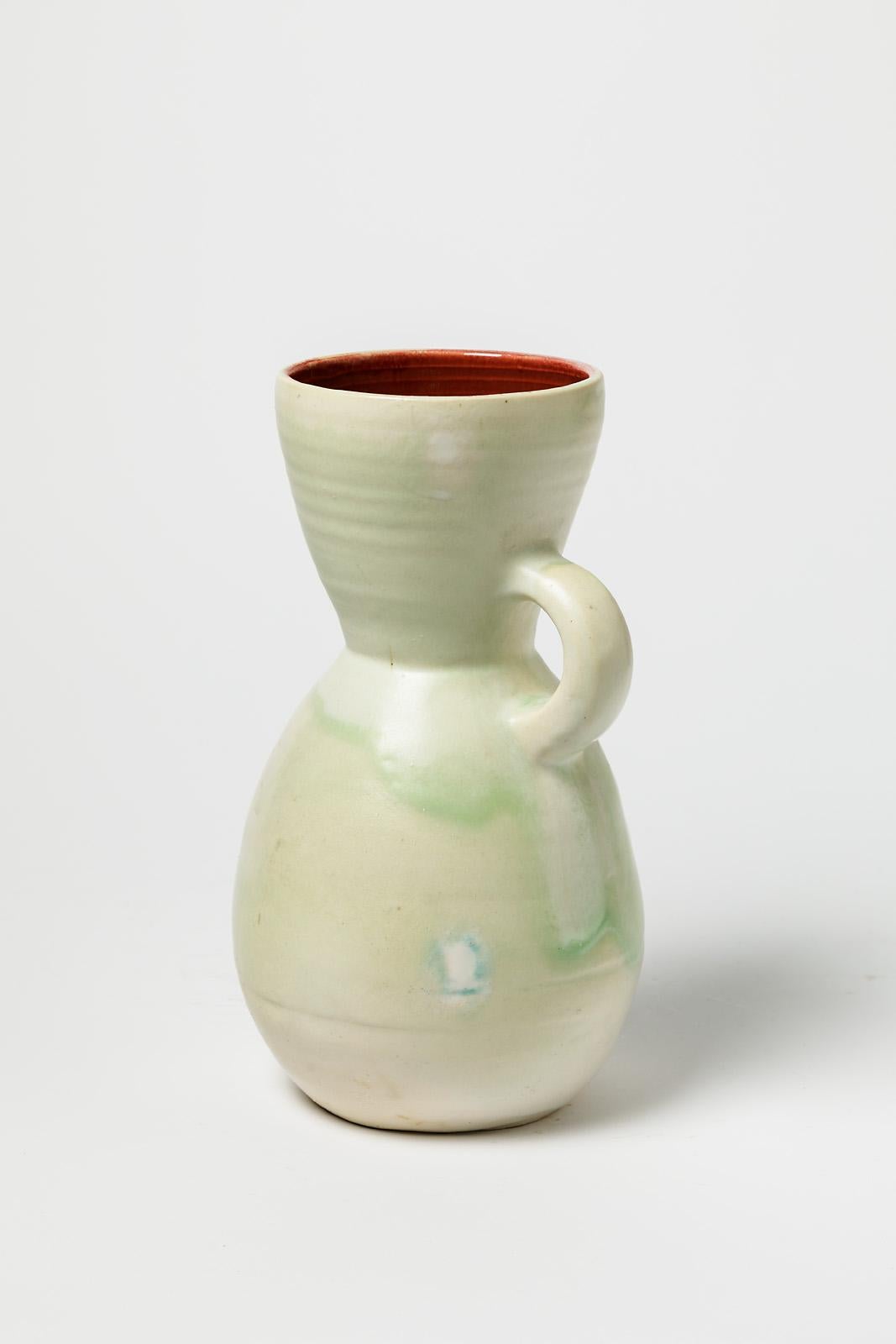 Francese Jeanne Pierlot De Monvel Vaso brocca in ceramica bianca e rossa 1950 Ratilly in vendita