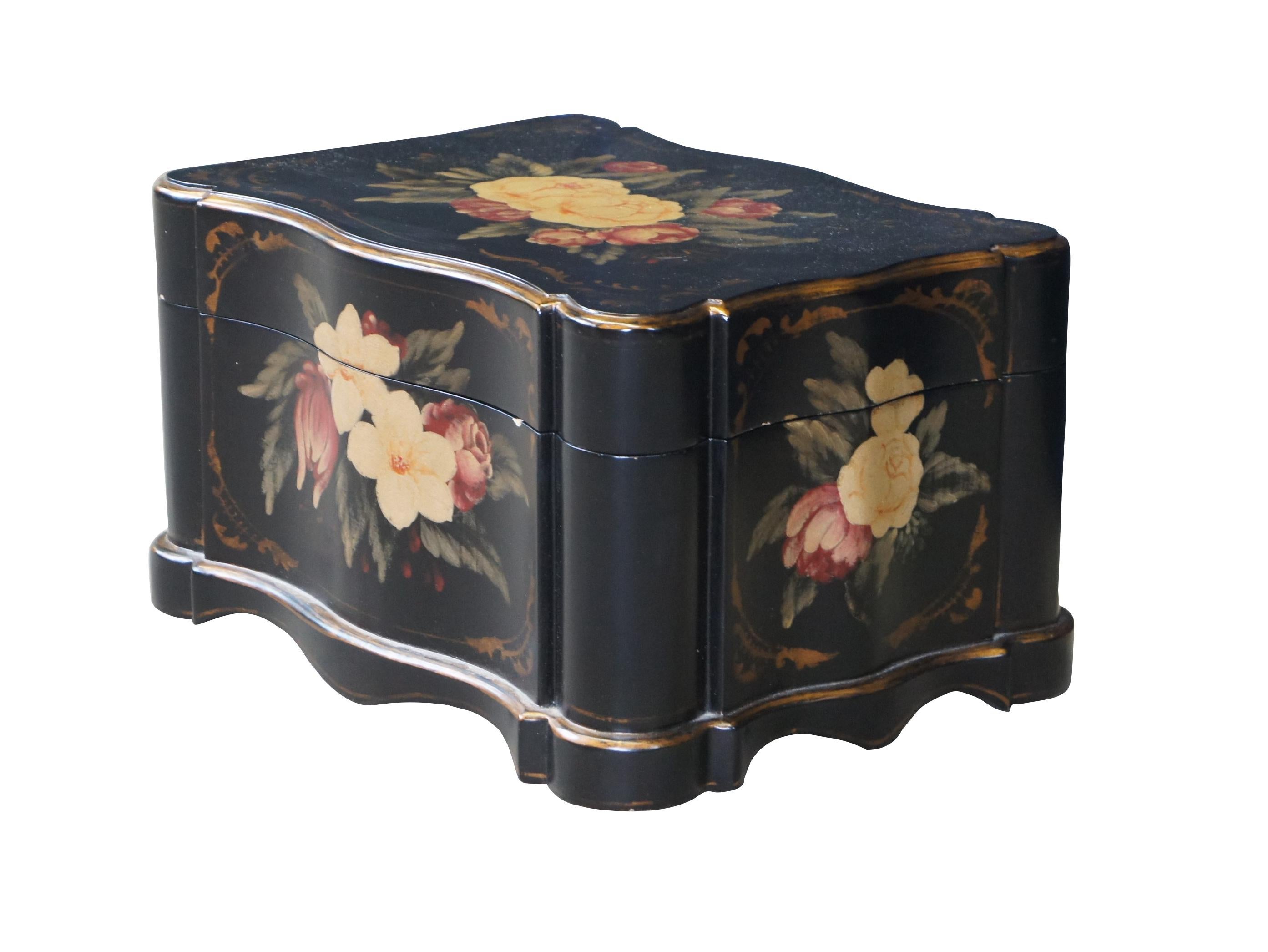Jeanne Reeds Decorative floral box.  Hand painted with scalloped finish.

Dimensions:
14.5