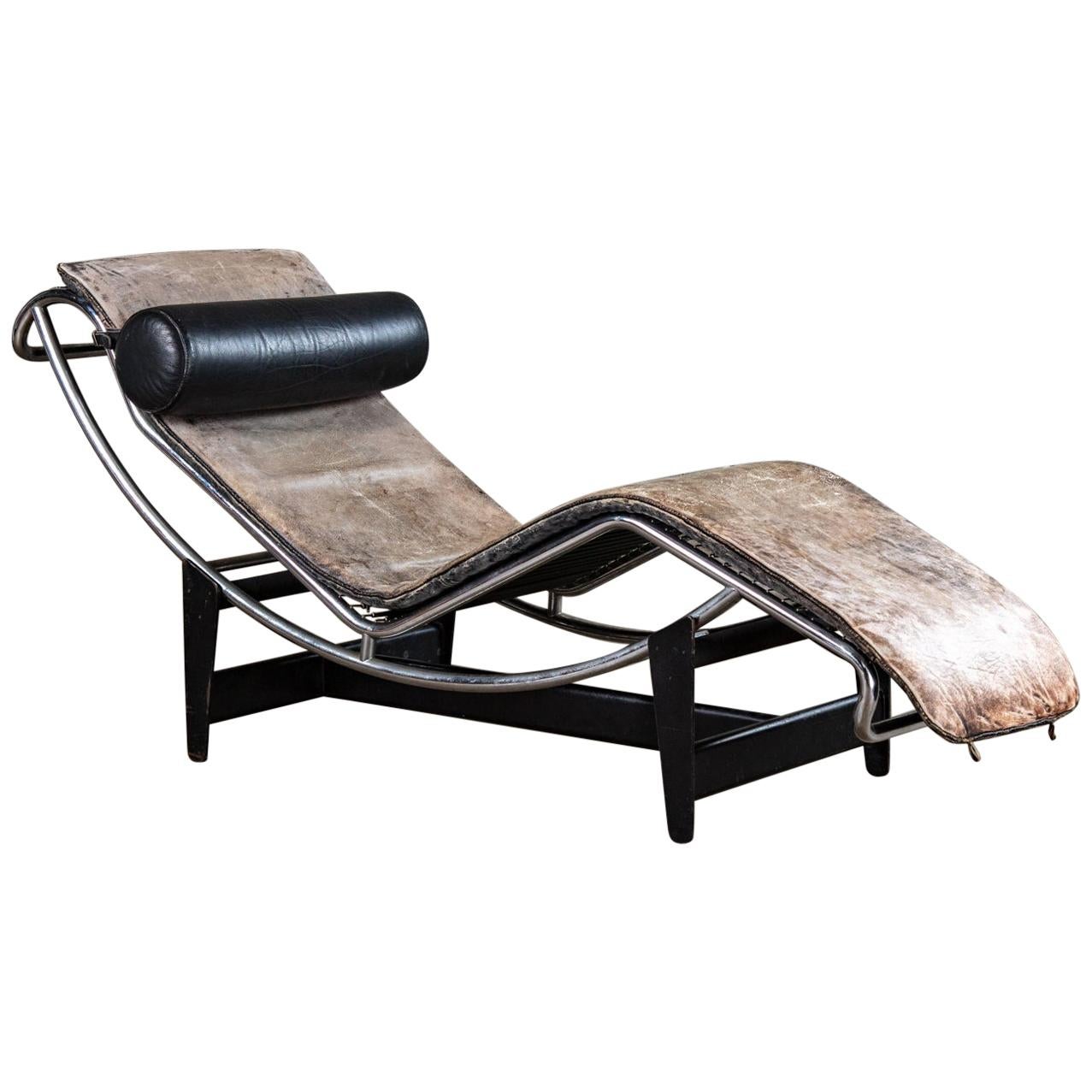Jeanneret and Le Corbusier LC4 Chaise Lounge