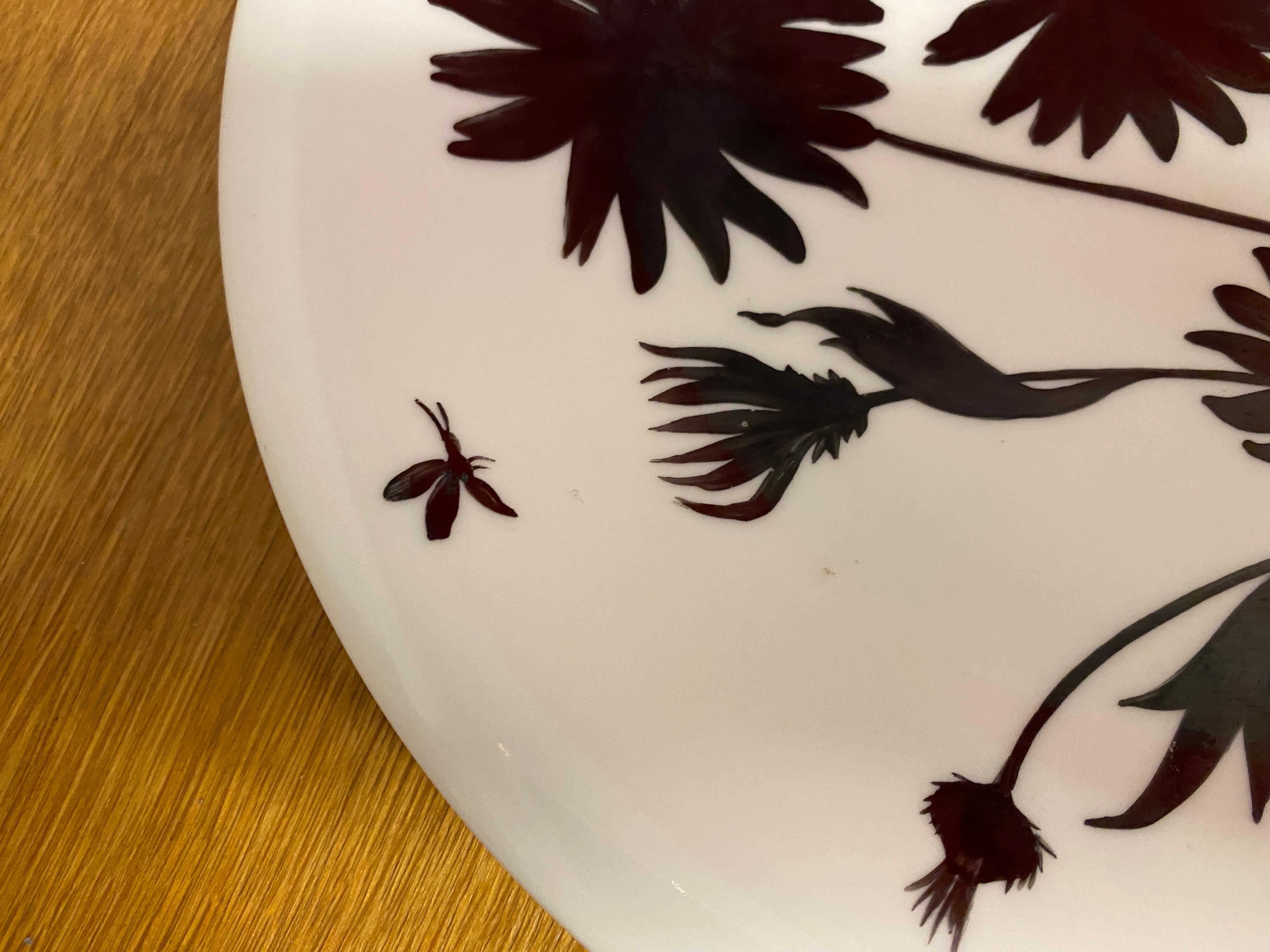 Mid-Century Modern Jeannine Hétreau, Plate Decorated with Stylized Marguerite, for Primavera For Sale