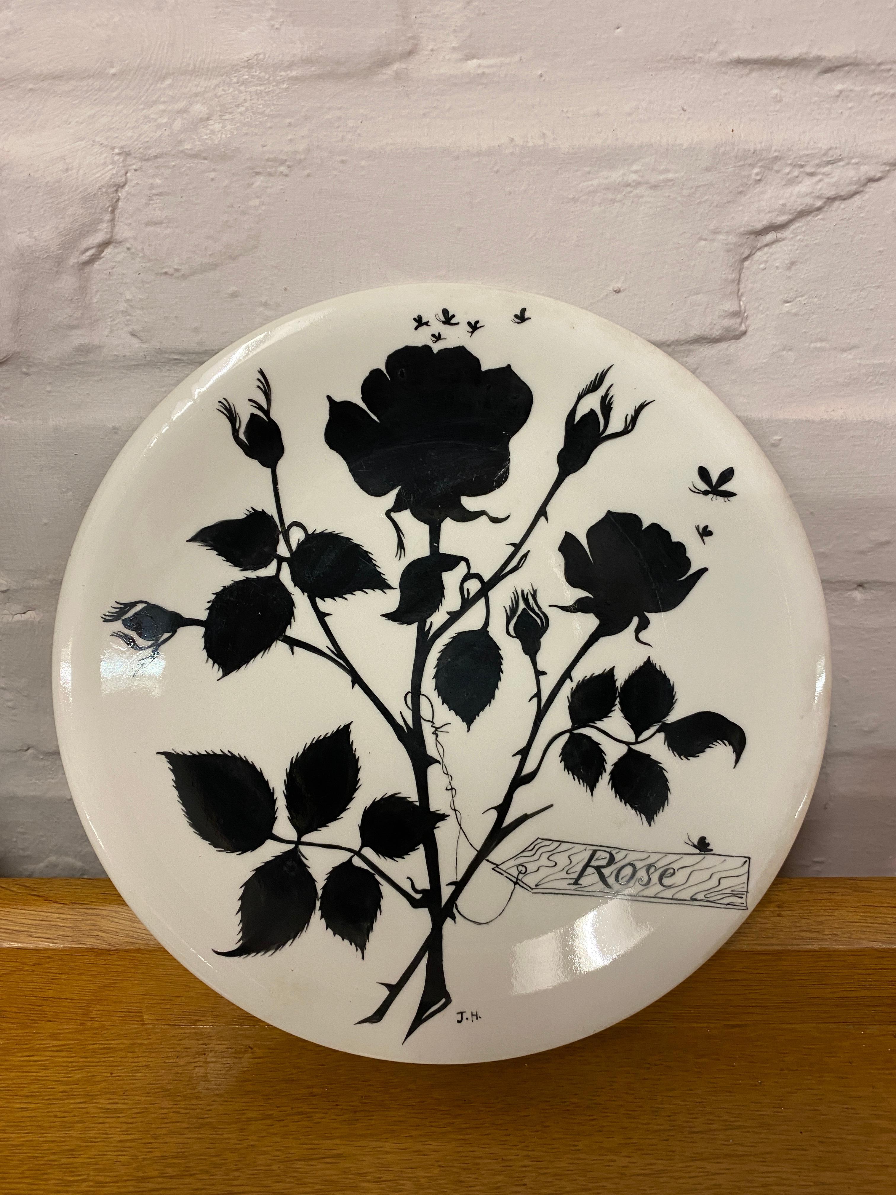 Jeannine Hétreau, plate decorated with stylized rose, for Primavera, under the artistic direction of Colette Gueden, circa 1950.