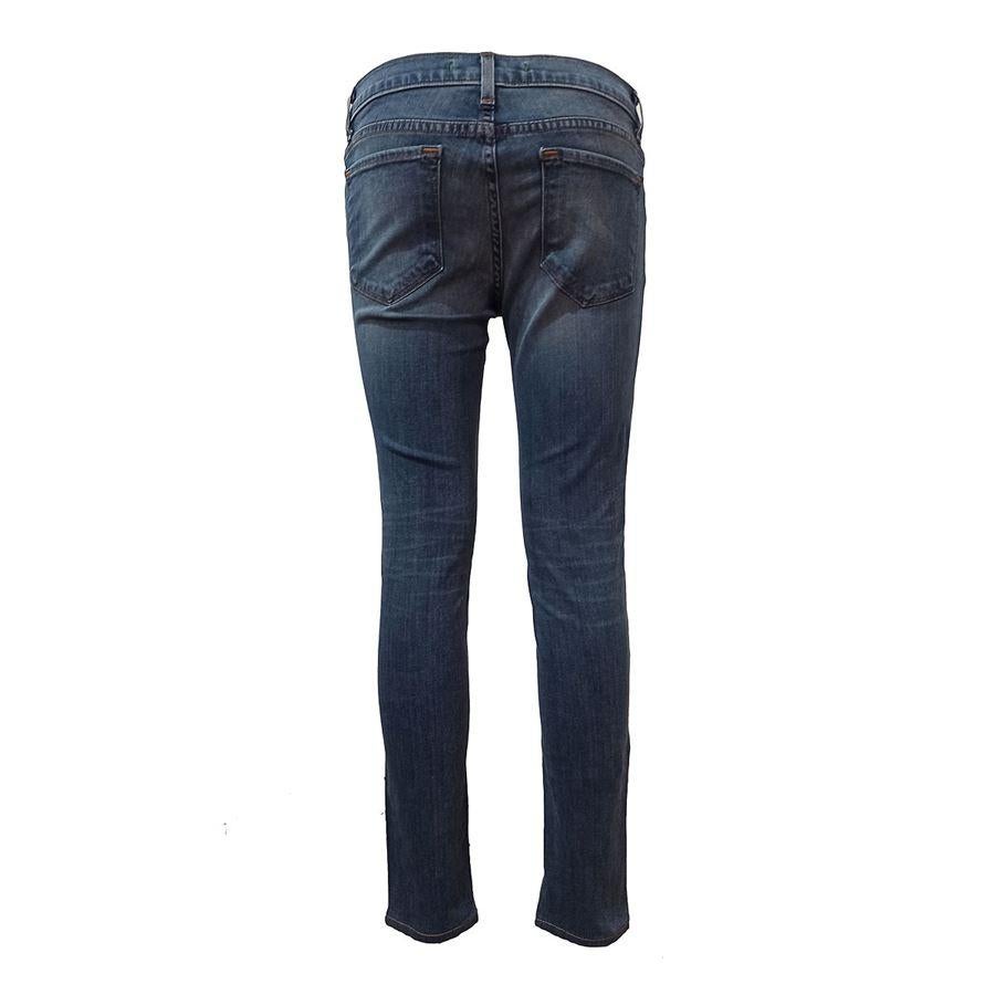 Modelo elástico Color azul vaquero 4 bolsillos Largo cm 89 (3503 pulgadas) Cintura cm 40 (1574 pulgadas)
