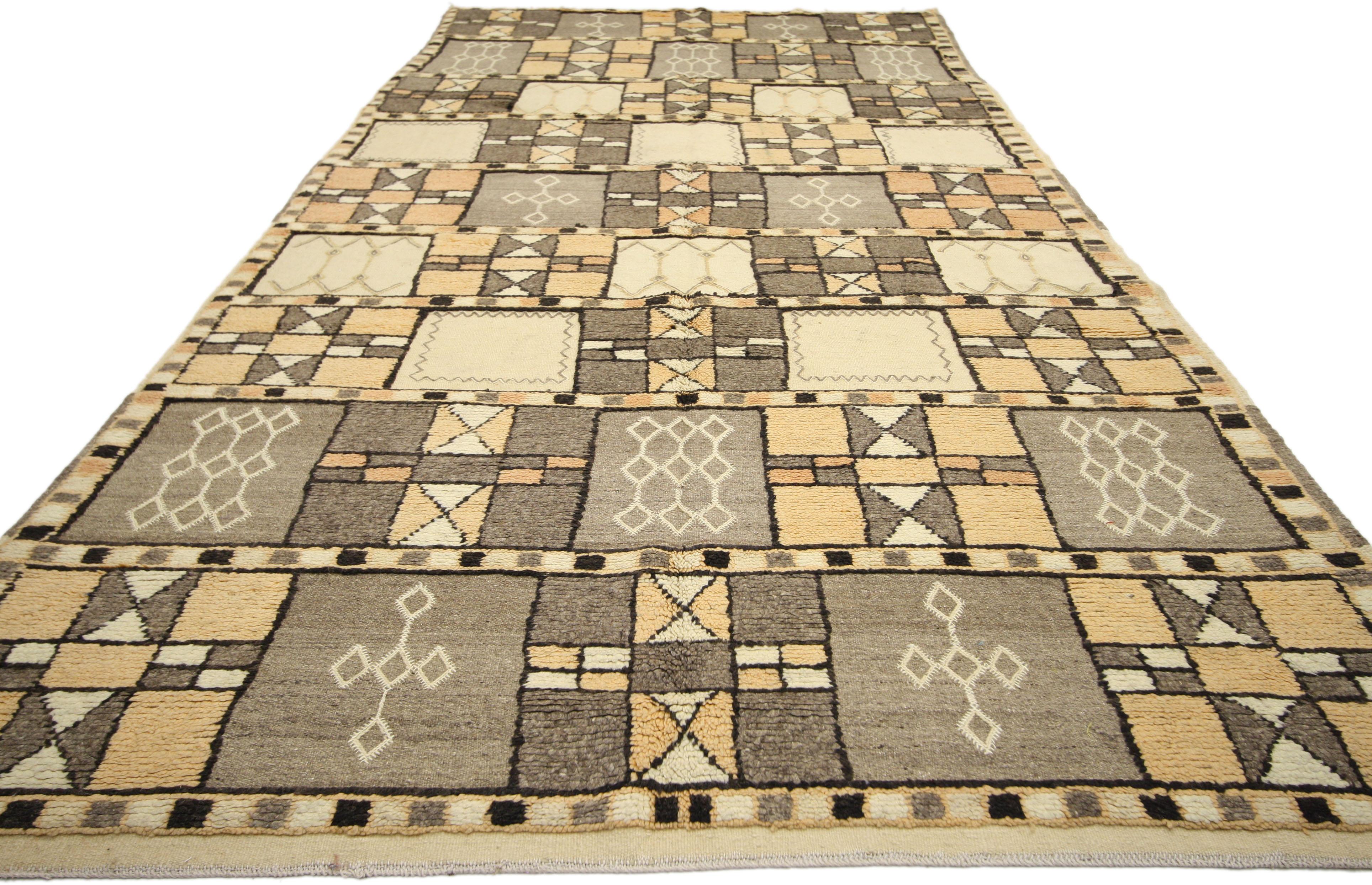 Bauhaus Jebel Siroua Vintage Moroccan Rug Colors with Neutral Colors and Modernist Style