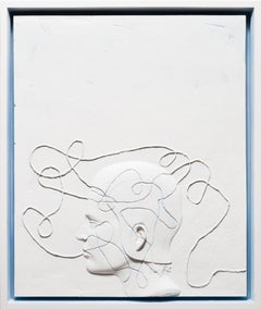 "Interface Blue", scultura in gesso rinforzato, figura umana alterata, ritratto