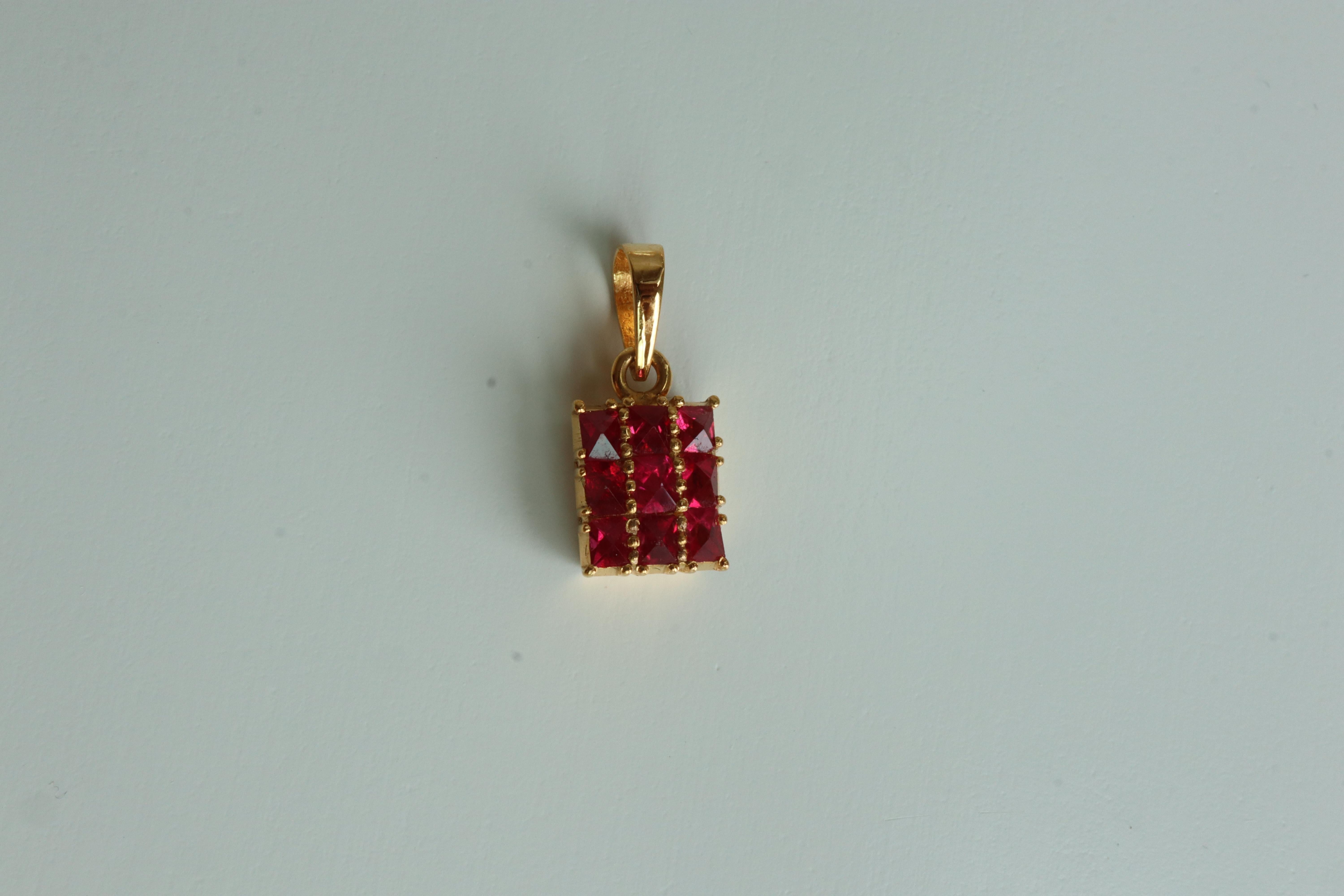 Jedi Angel Cut Spinell Anhänger in 18k massivem Gold (Art déco) im Angebot