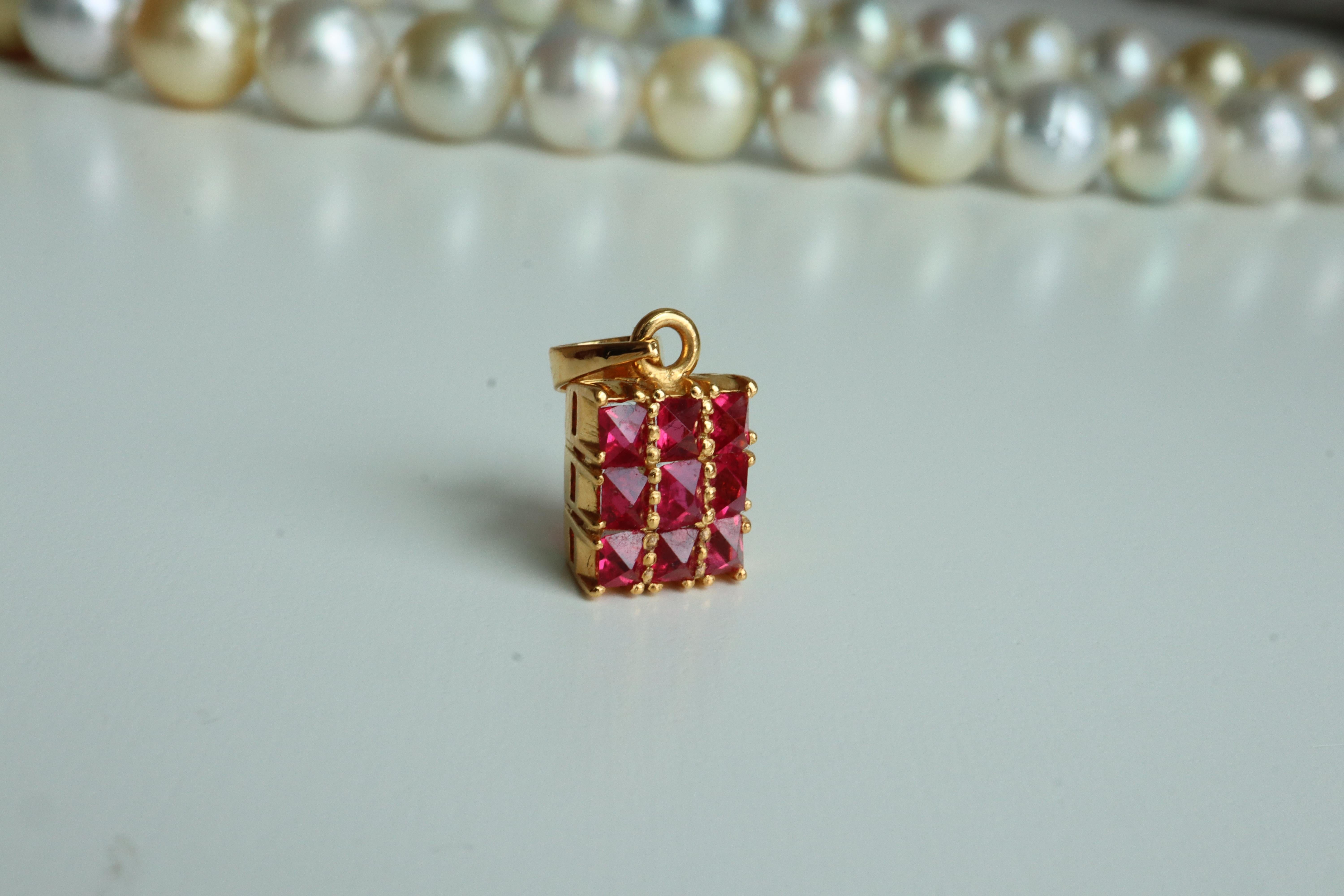 Jedi Angel Cut Spinell Anhänger in 18k massivem Gold (Achteckschliff) im Angebot