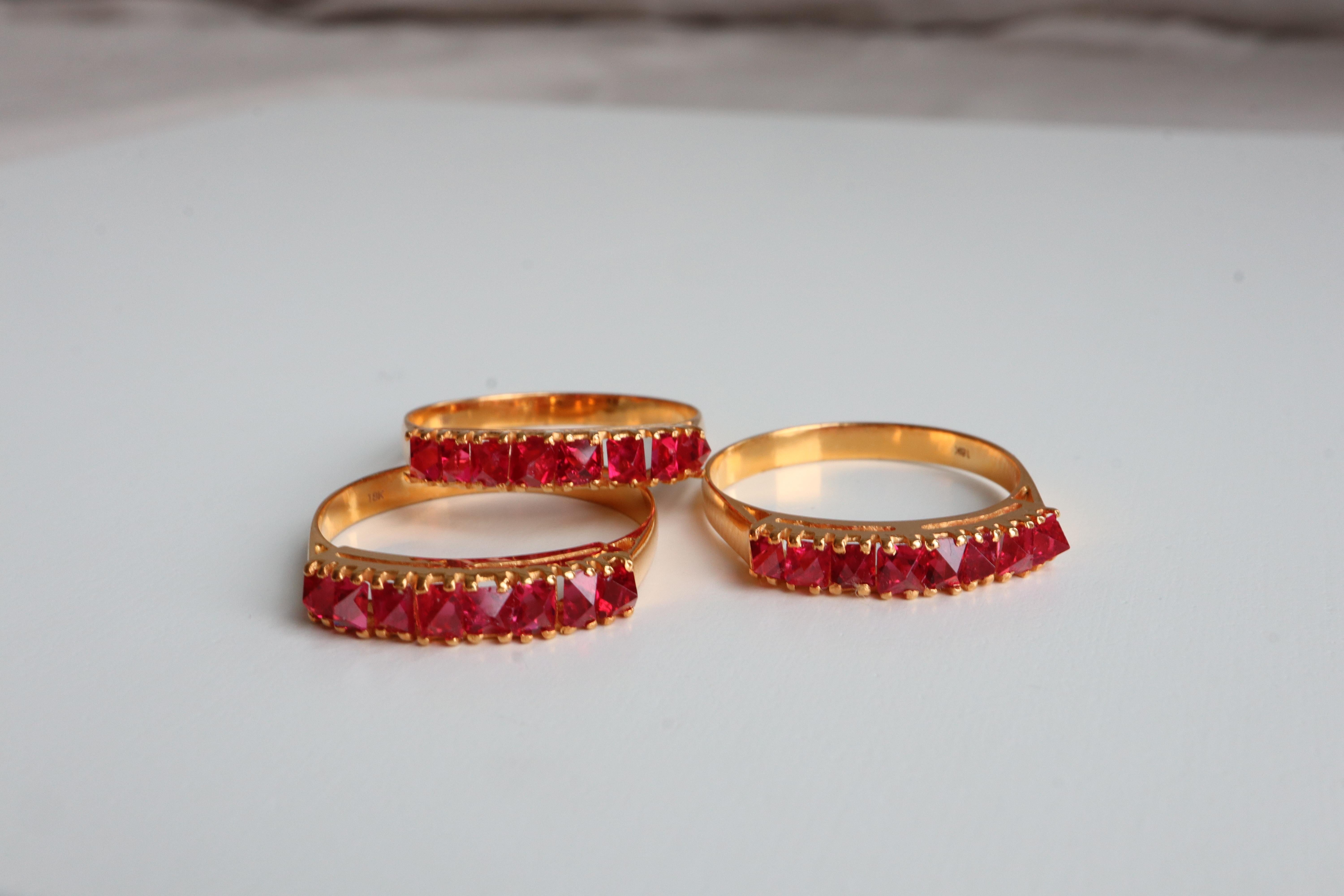 Anillo Jedi de espinela talla ángel en oro macizo de 18 quilates en venta 1