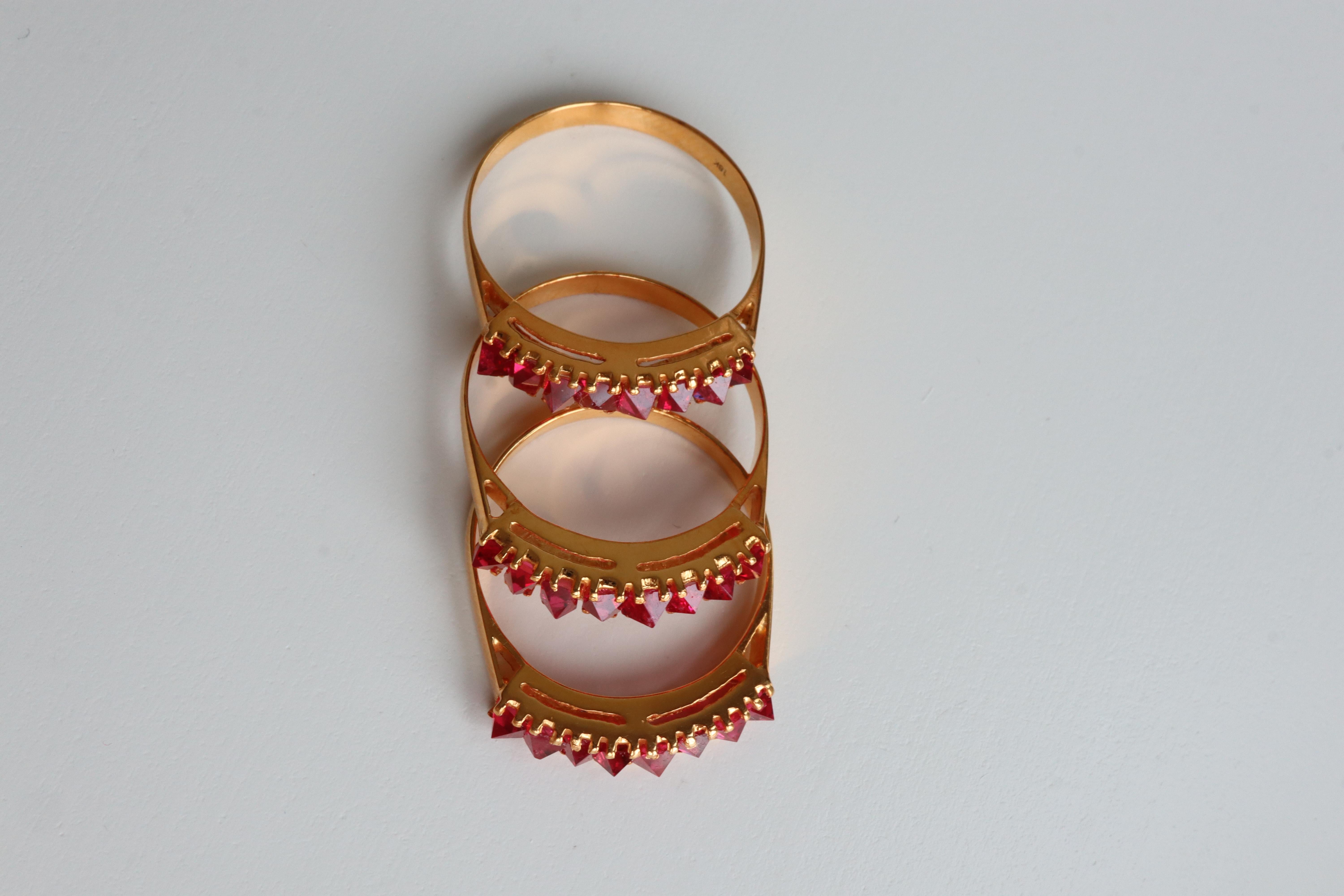 Anillo Jedi de espinela talla ángel en oro macizo de 18 quilates en venta 2