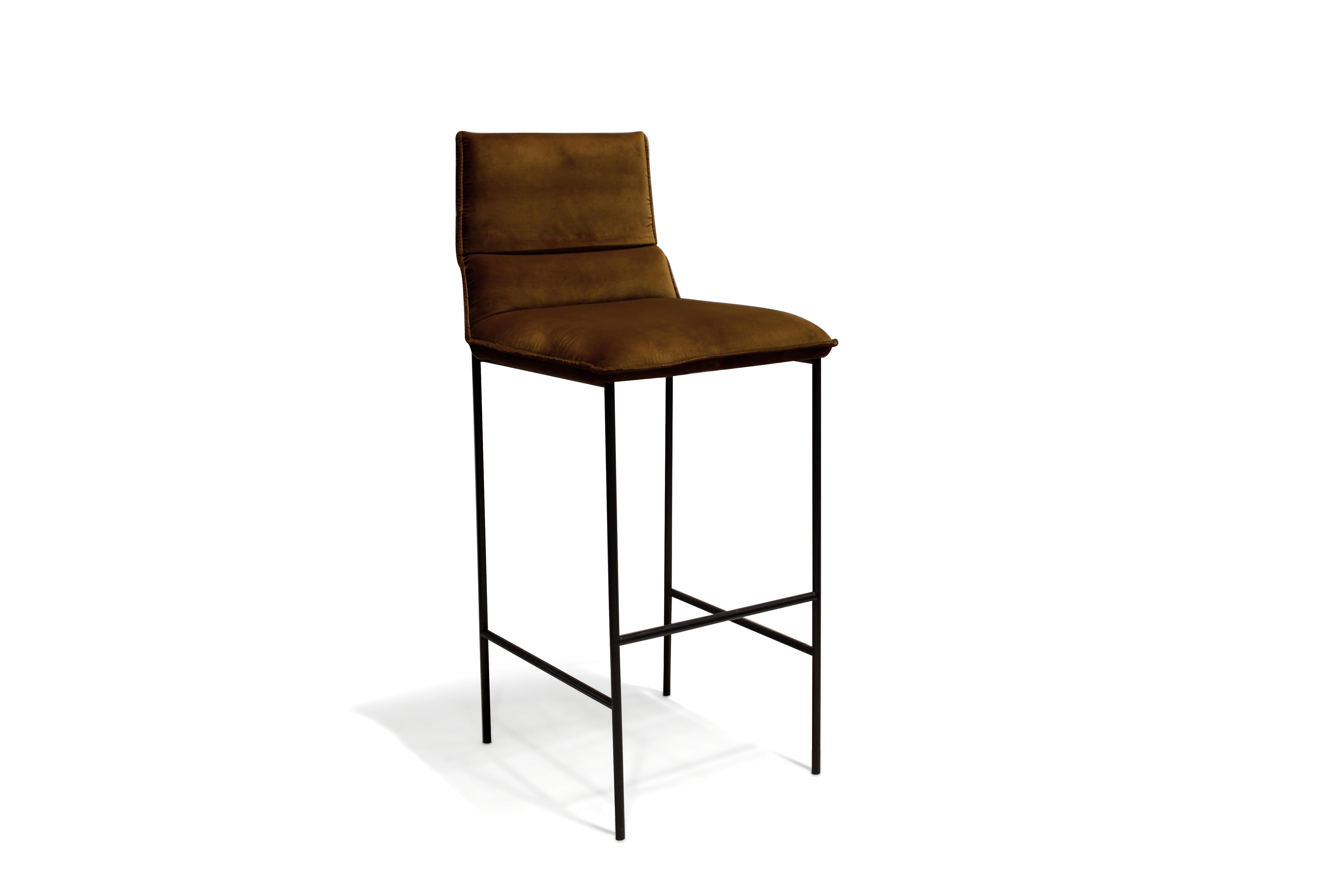 Métal Jeeves, 21st Century Designed by Collector Studio Chaise de bar en tissu, lot de 4 en vente