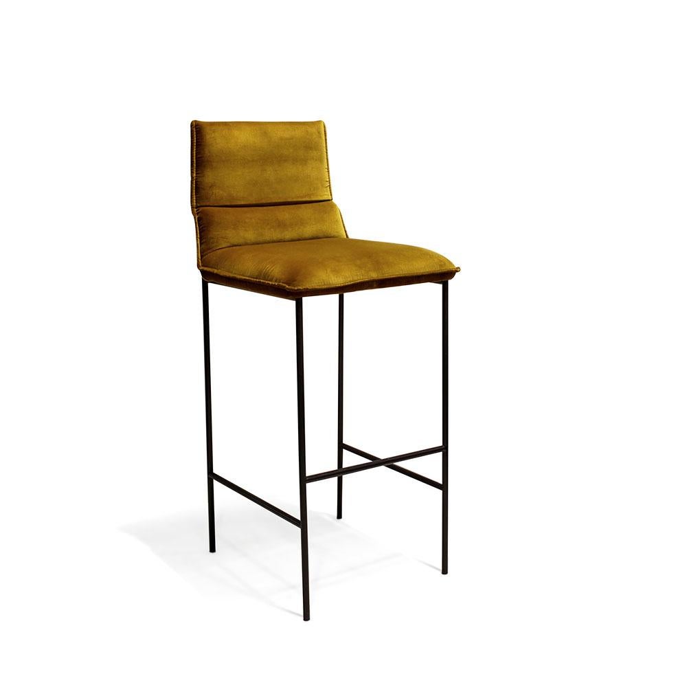 Jeeves bar chair by Collector
Materials: Antracite Metal lacquered frame structure. Linea 646 Leather covering.
Dimensions: W 45 x D 52 x H 112 cm

The Jeeves series features sophisticated details and great versatility.
The elegant range of fabrics