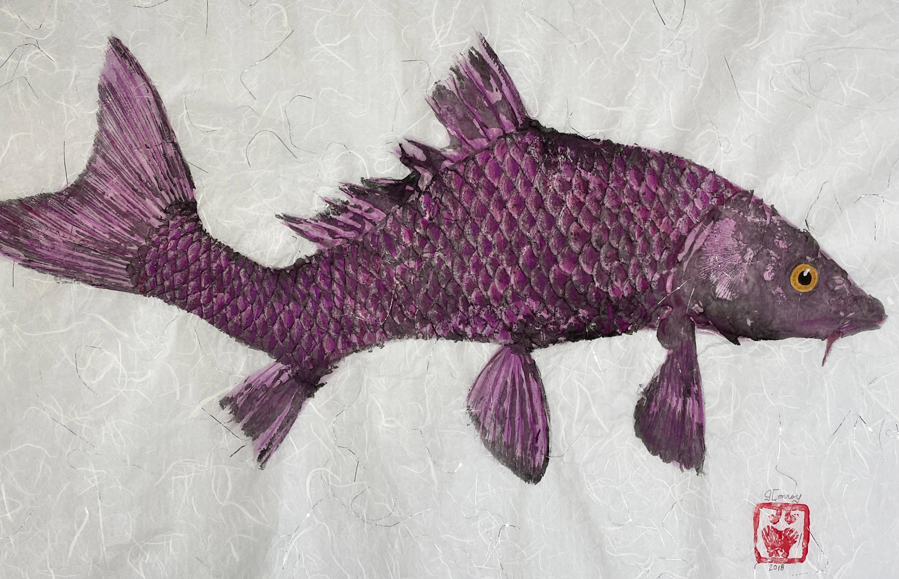 Carpa storta - Dipinto di pesce in stile giapponese Gyotaku su carta di gelso - Painting di Jeff Conroy