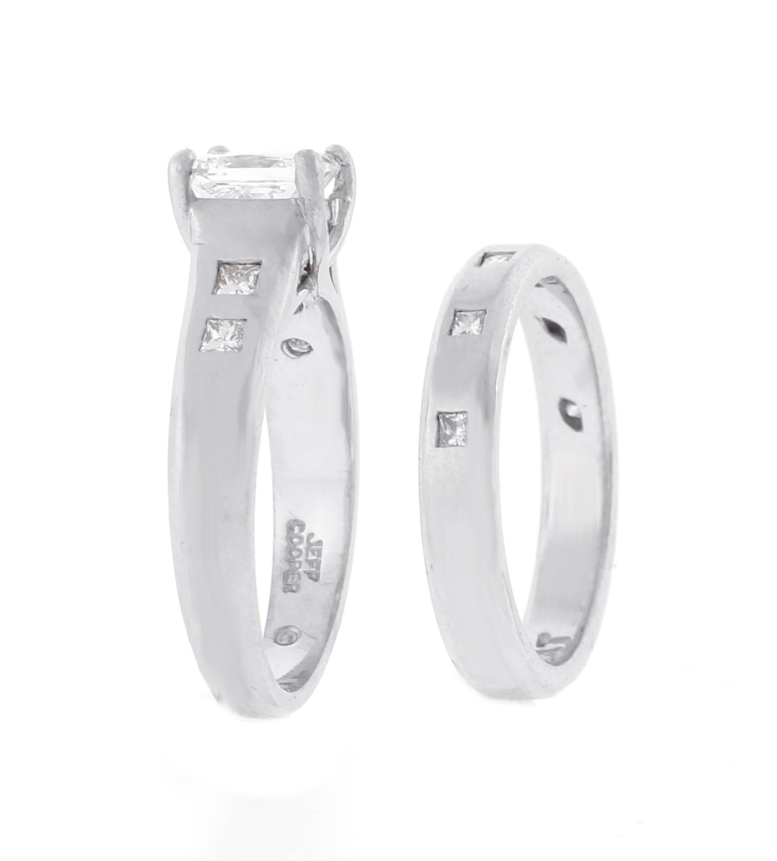 En venta: Jeff Cooper Anillo de compromiso de diamantes talla princesa de 1 quilate y banda a juego  2
