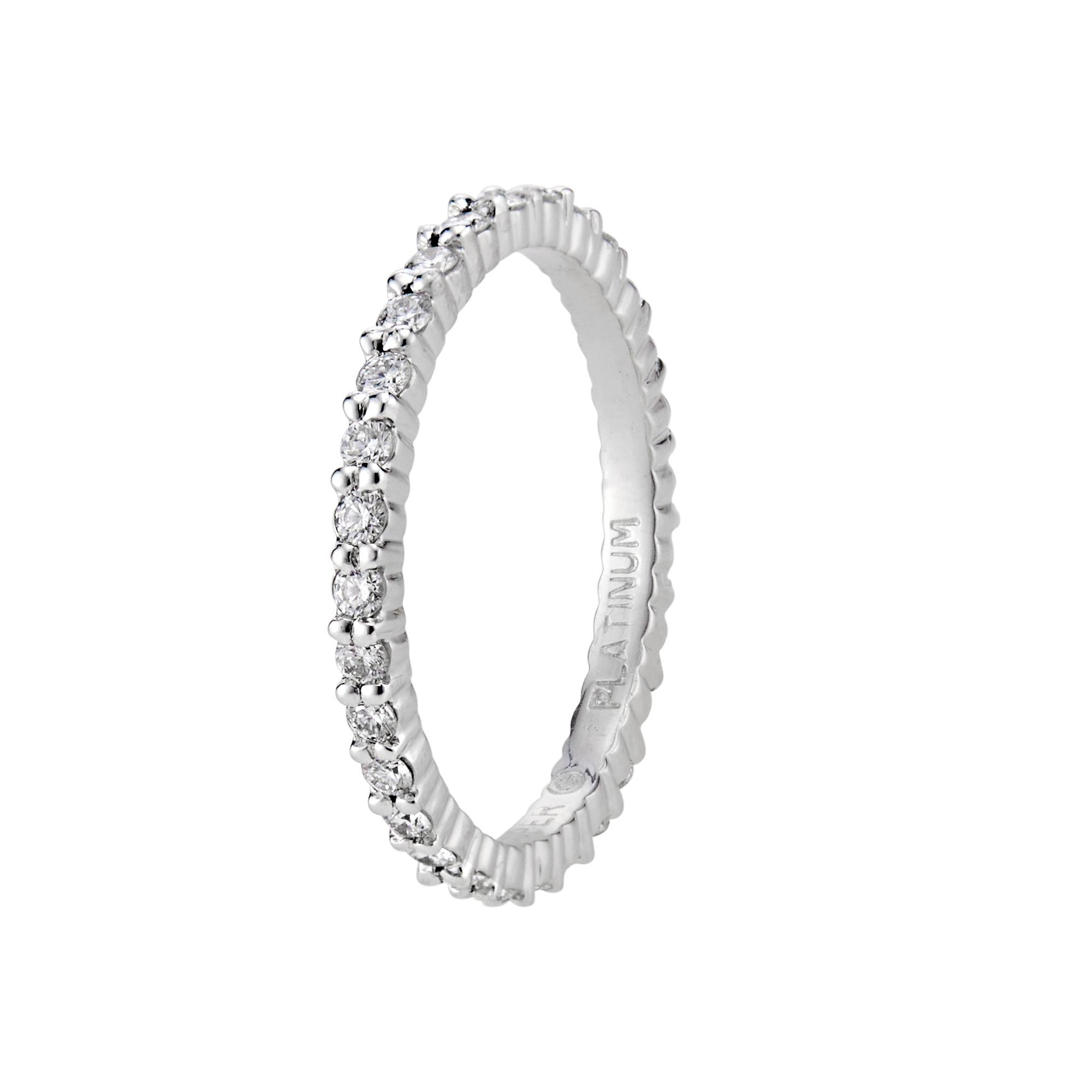 Jeff Cooper Anillo Eterno de Platino con Diamante de 0,55 Quilates en Excelente estado para la venta en Stamford, CT