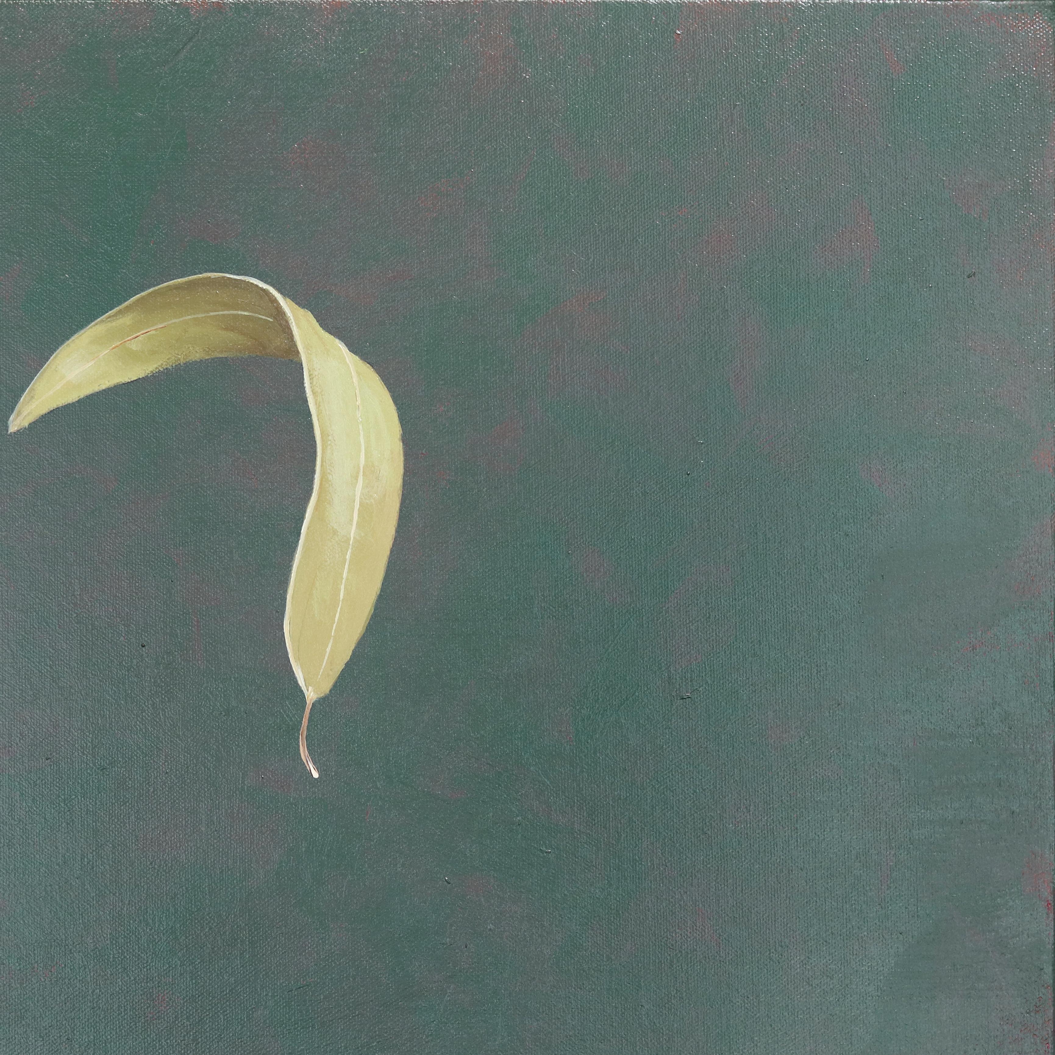 Grüner Wind  -  Contemporary Surrealist Still Life Painting im Angebot 4