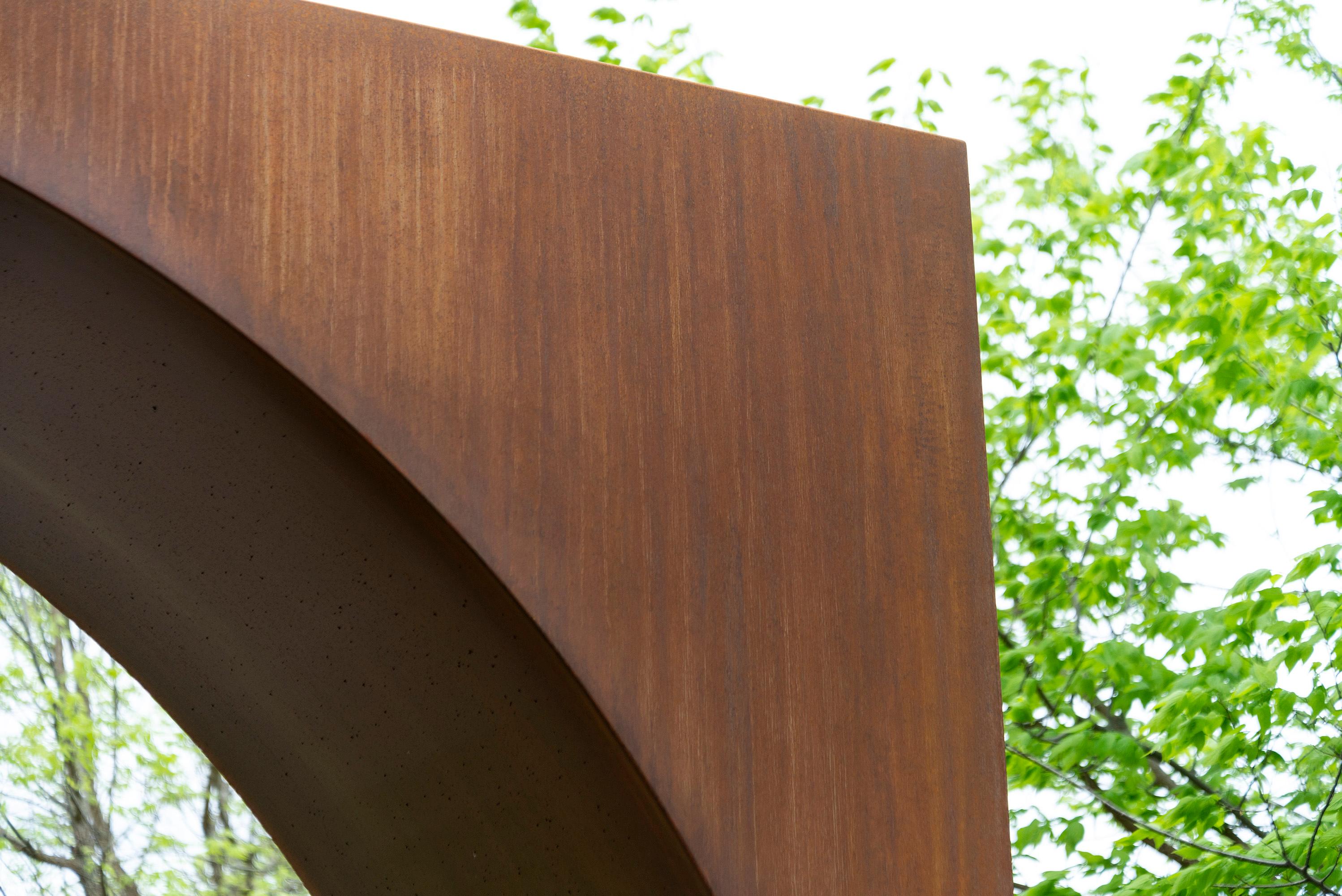The Portal: World We See - scultura contemporanea, geometrica, astratta, in acciaio in vendita 3