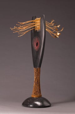 Sculpture cinétique sur piédestal « Obélisque sinueux »