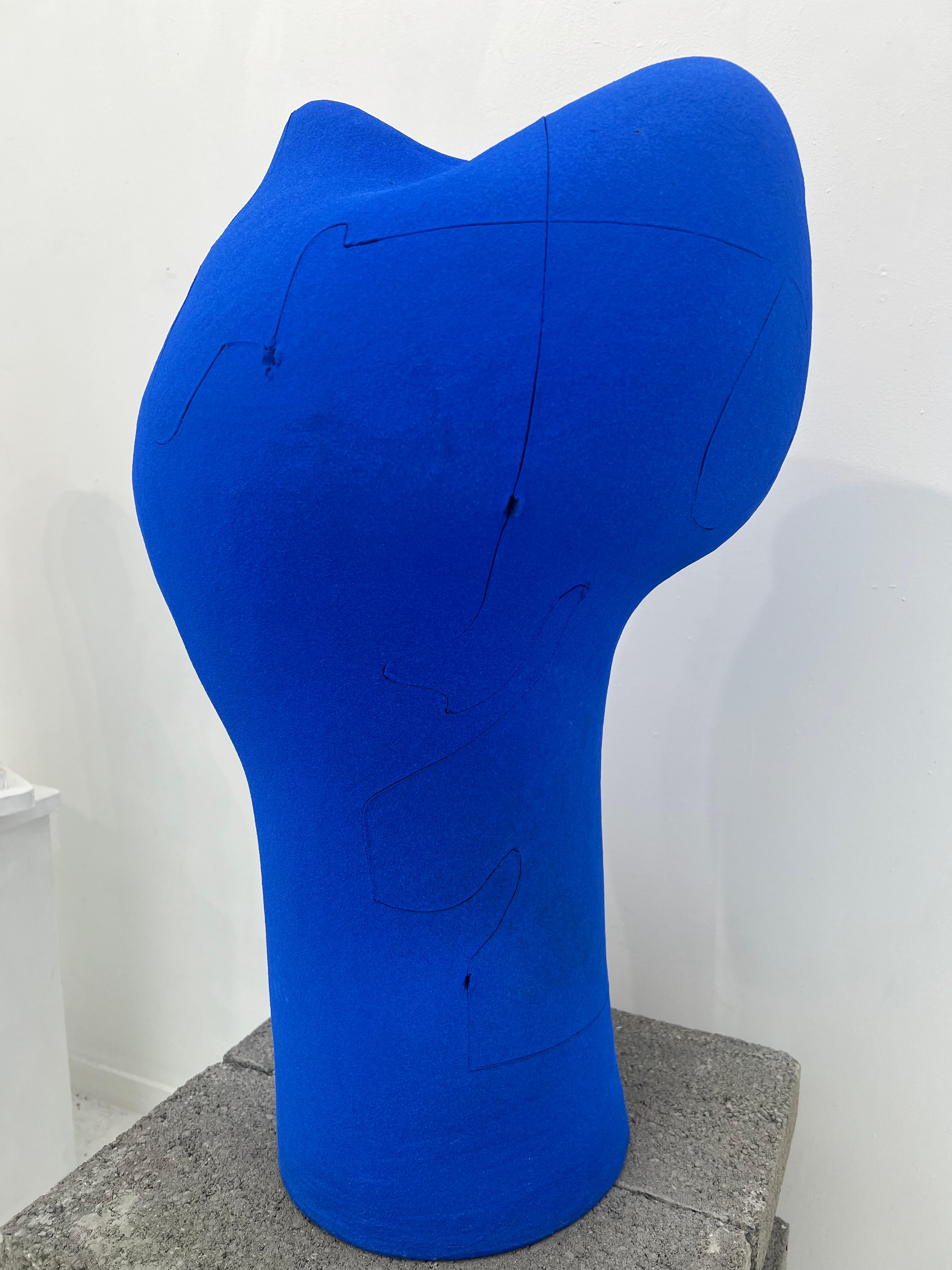 I Hate Blue - Sculpture by Jeff Gomez