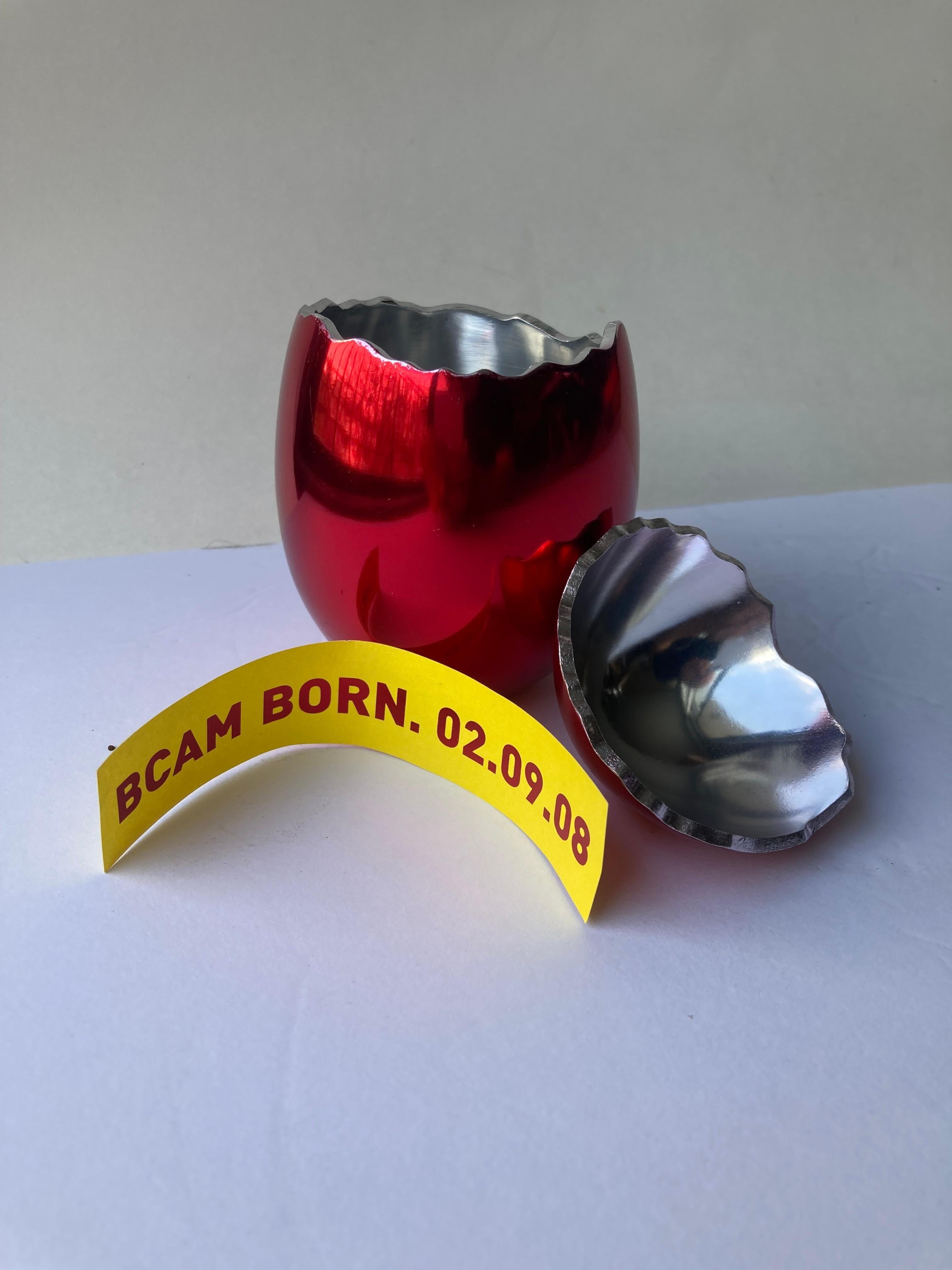 Américain Jeff Koons « Cracked Egg Red » aluminium/sculpture/boîte, avec certificat de naissance jaune en vente