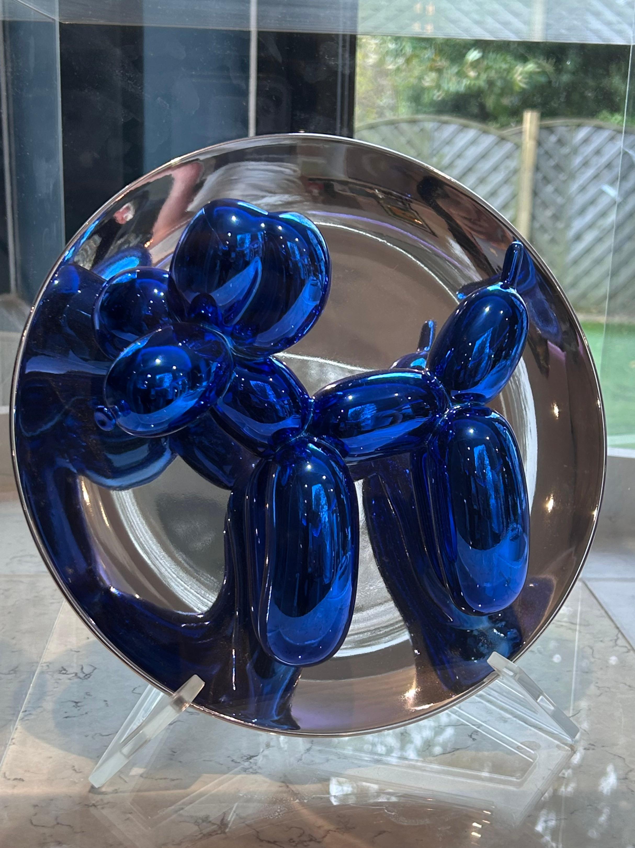 Balloon Dog (Blue) - Contemporary Sculpture by Jeff Koons