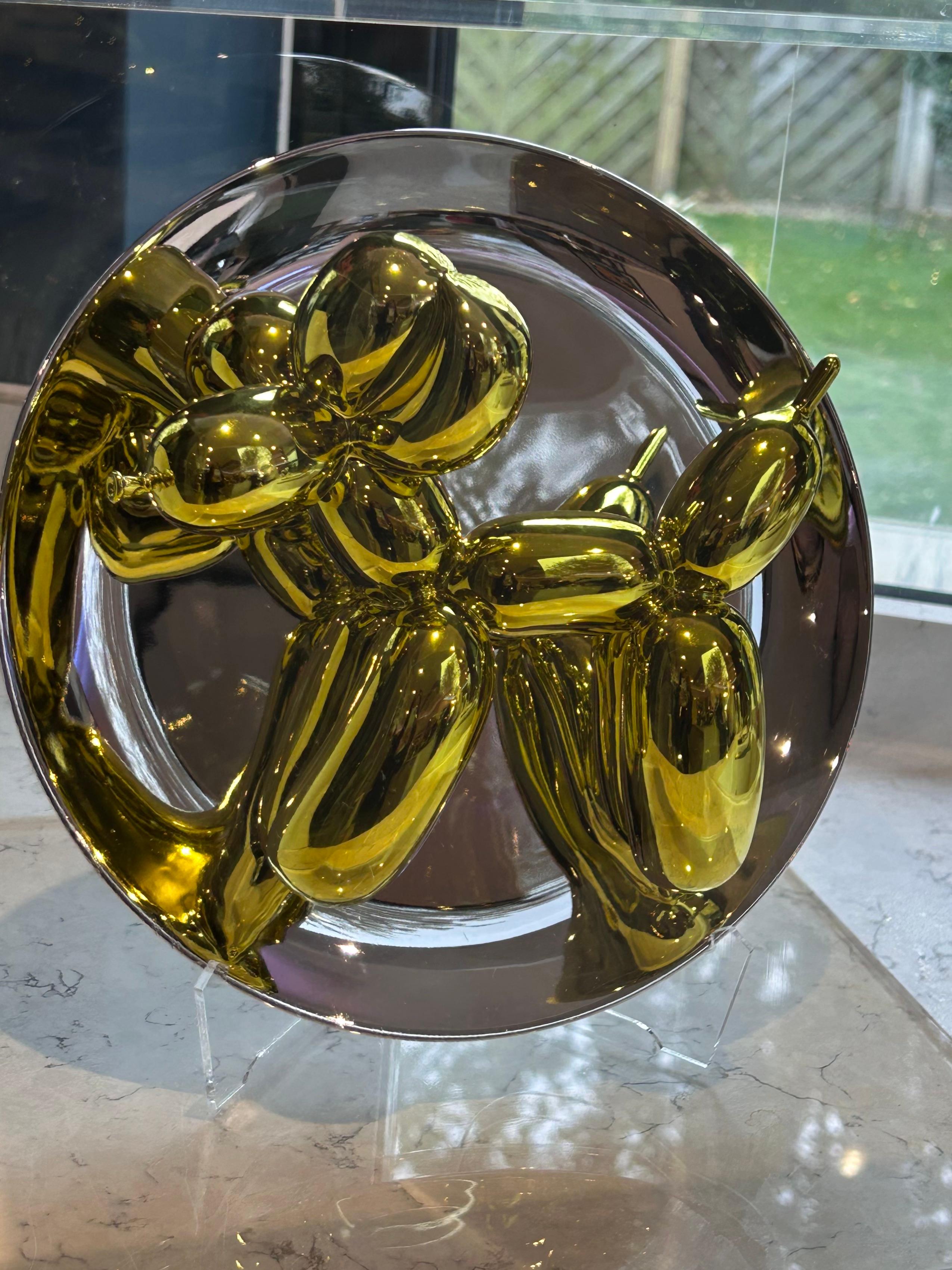 Chien ballon (jaune) - Contemporain Sculpture par Jeff Koons