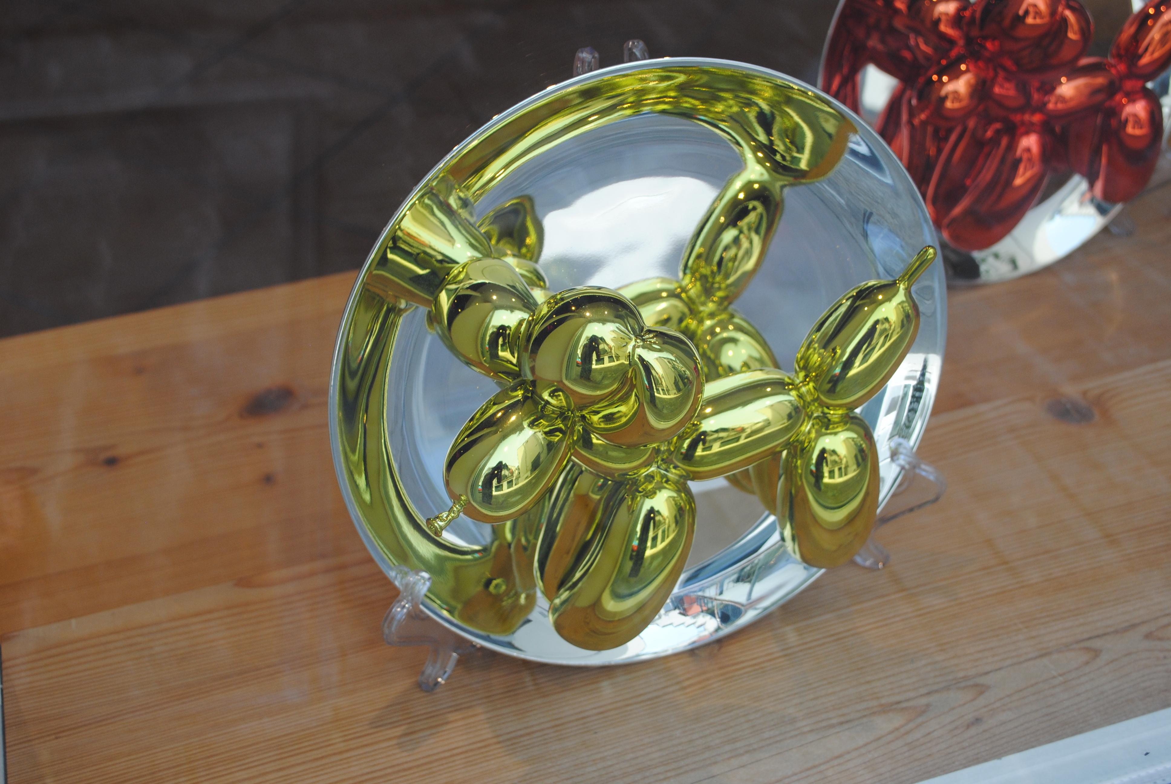 Balloon Dog (Yellow) - Jeff Koons, Contemporary, Porzellan, Skulptur, Dekor im Angebot 3