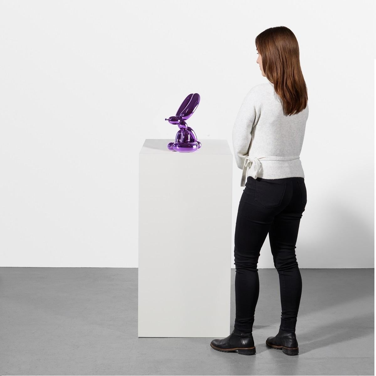 Balloon Rabbit (Violet) - Jeff Koons, Contemporary, Porcelain, Sculpture, Decor For Sale 4