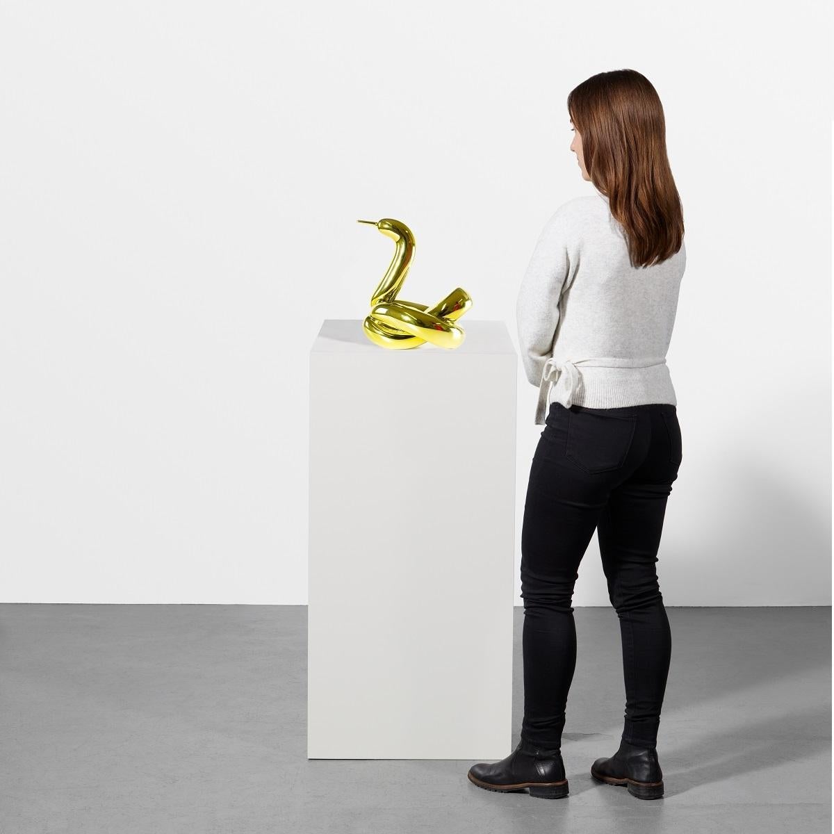 Balloon Swan (Yellow) - Jeff Koons, Contemporary, Porcelain, Sculpture, Decor For Sale 1