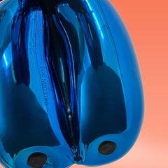 Scultura di cane con palloncino blu di Jeff Koons, Porcellana, Arte contemporanea