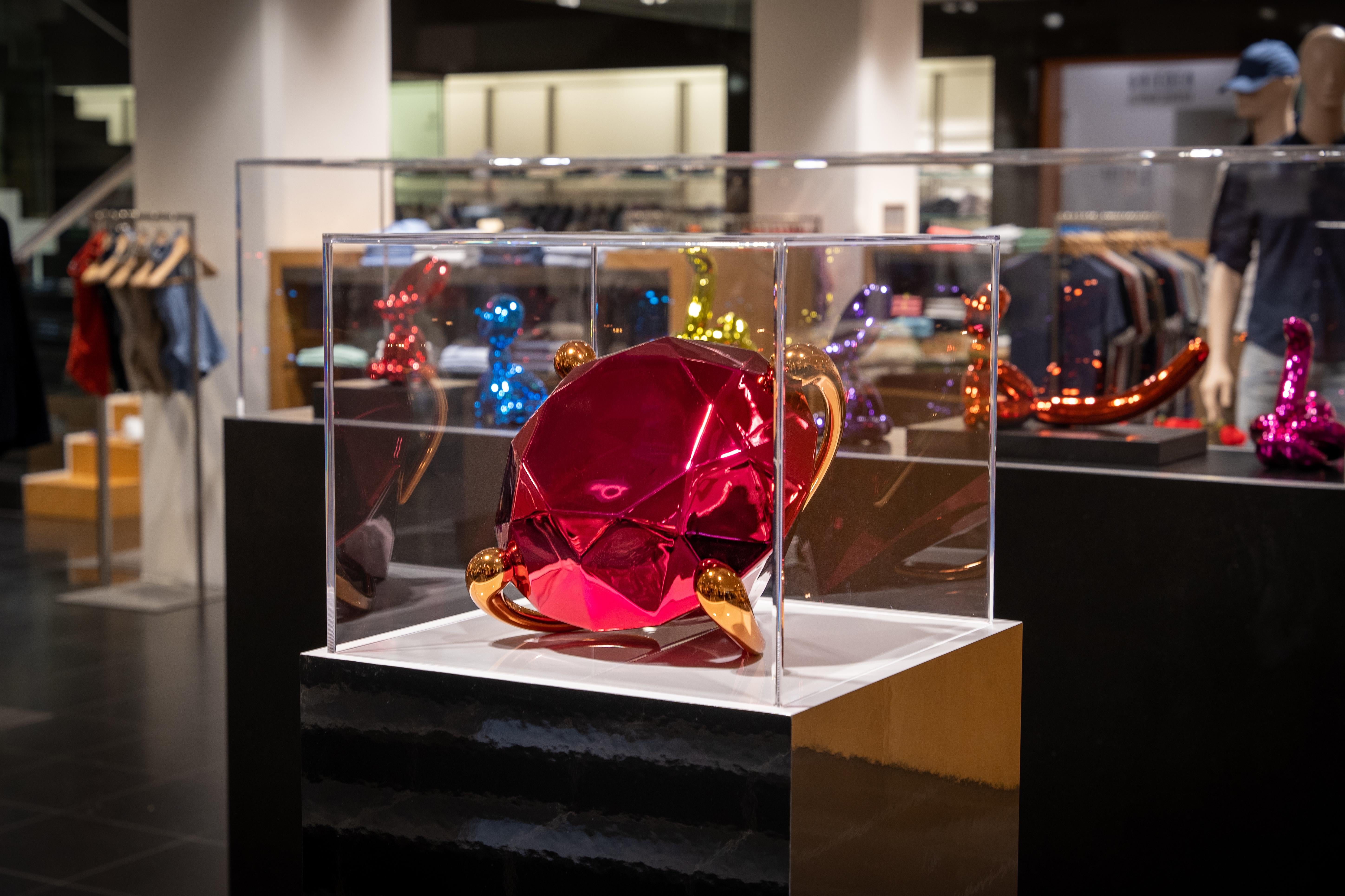 Escultura Diamante Rojo de Jeff Koons, Porcelana, Objetos de lujo, Arte contemporáneo en venta 6