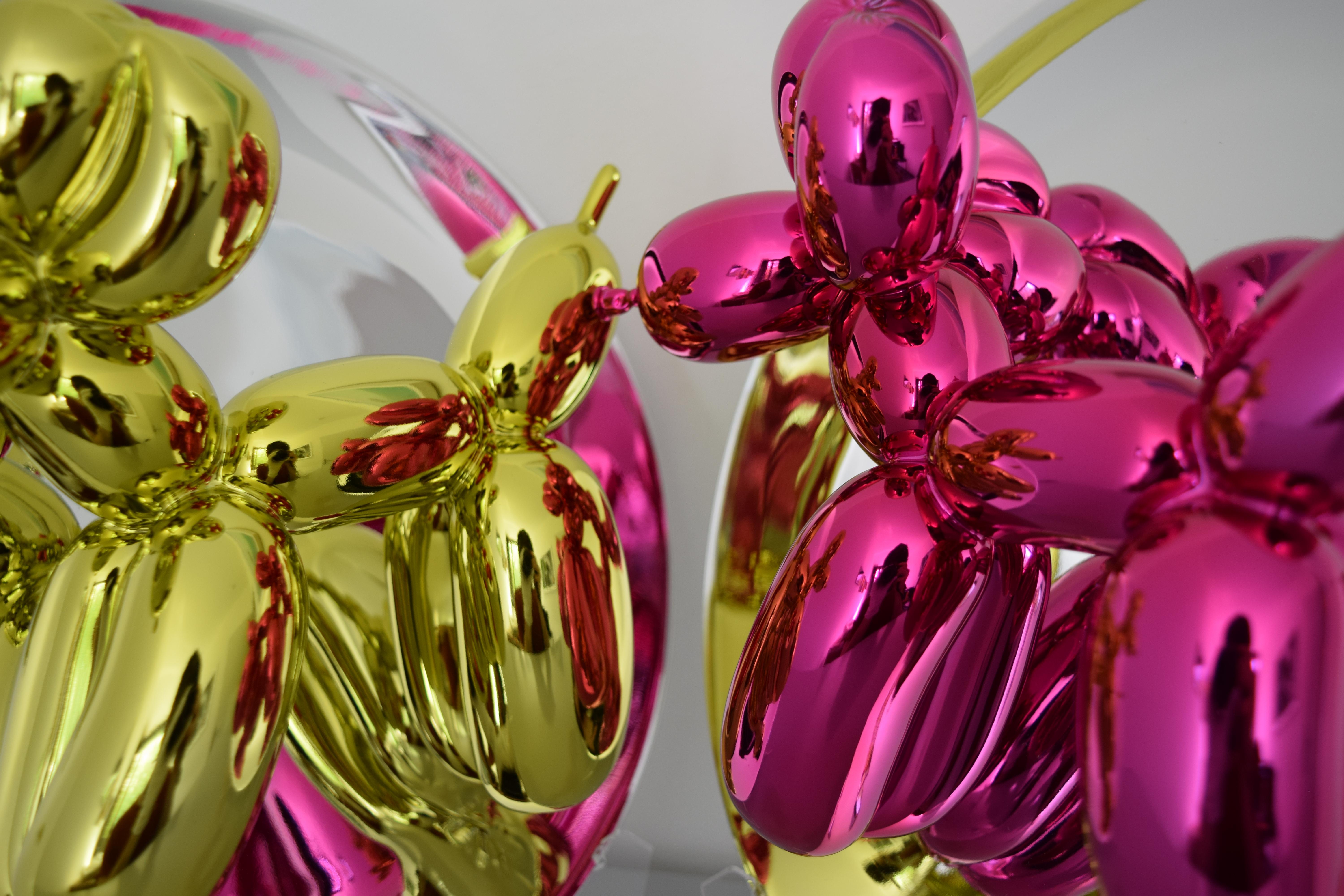 Magenta Balloon Dog Iconic Sculpture by Jeff Koons, Porcelain, Contemporary Art For Sale 14