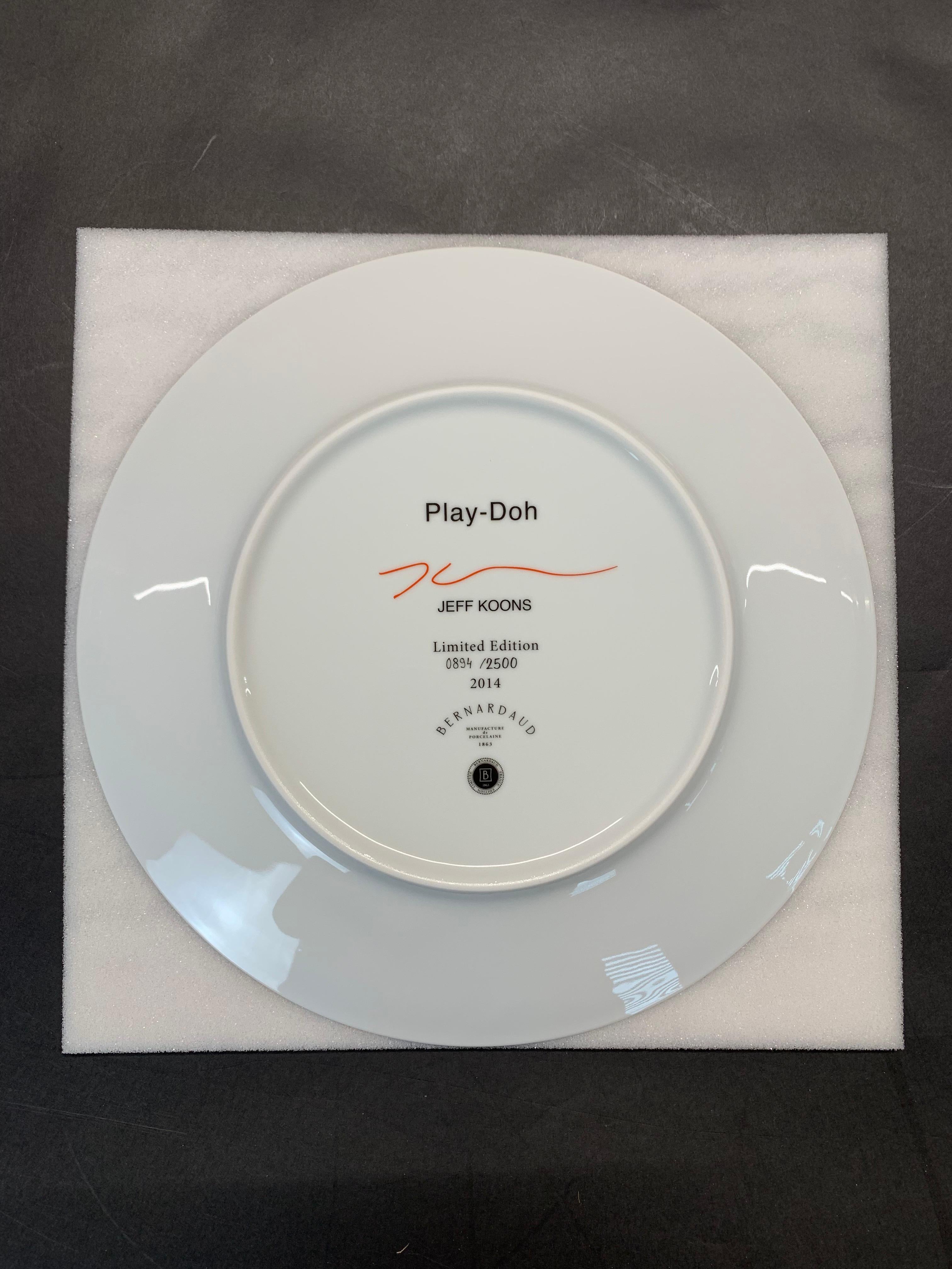 Assiette Coupe Play D'Oh de Jeff Koons,  Porcelaine de Limoges, Art Contemporary en vente 8