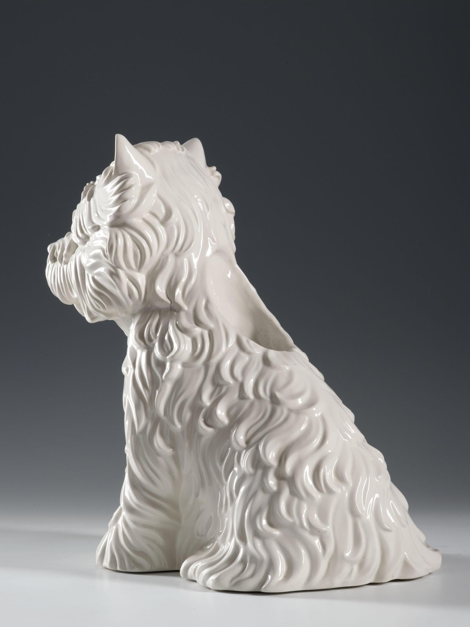 Welpe (Vase) (Schwarz), Figurative Sculpture, von Jeff Koons