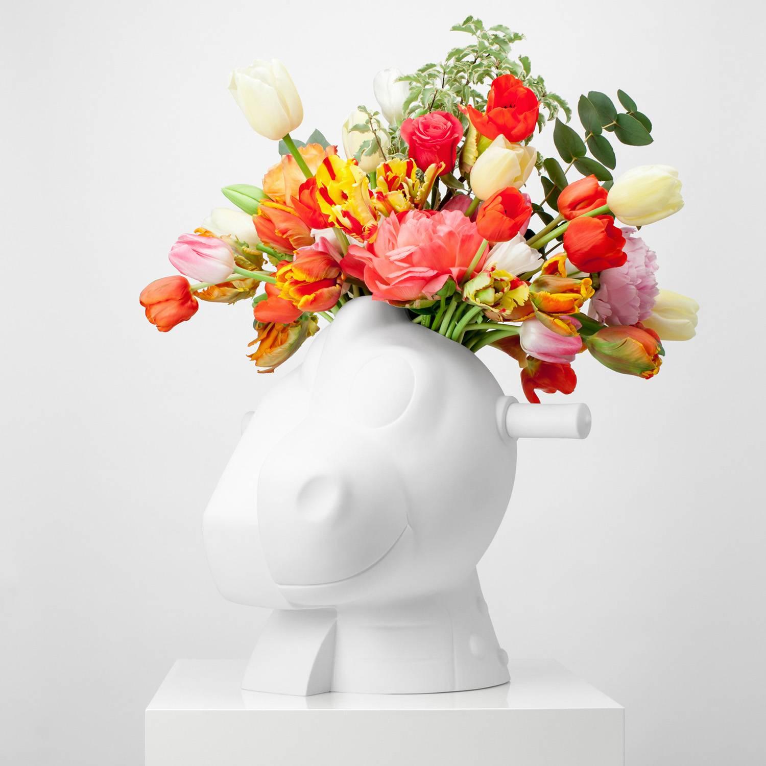Jeff Koons Figurative Sculpture - Split-Rocker Vase 