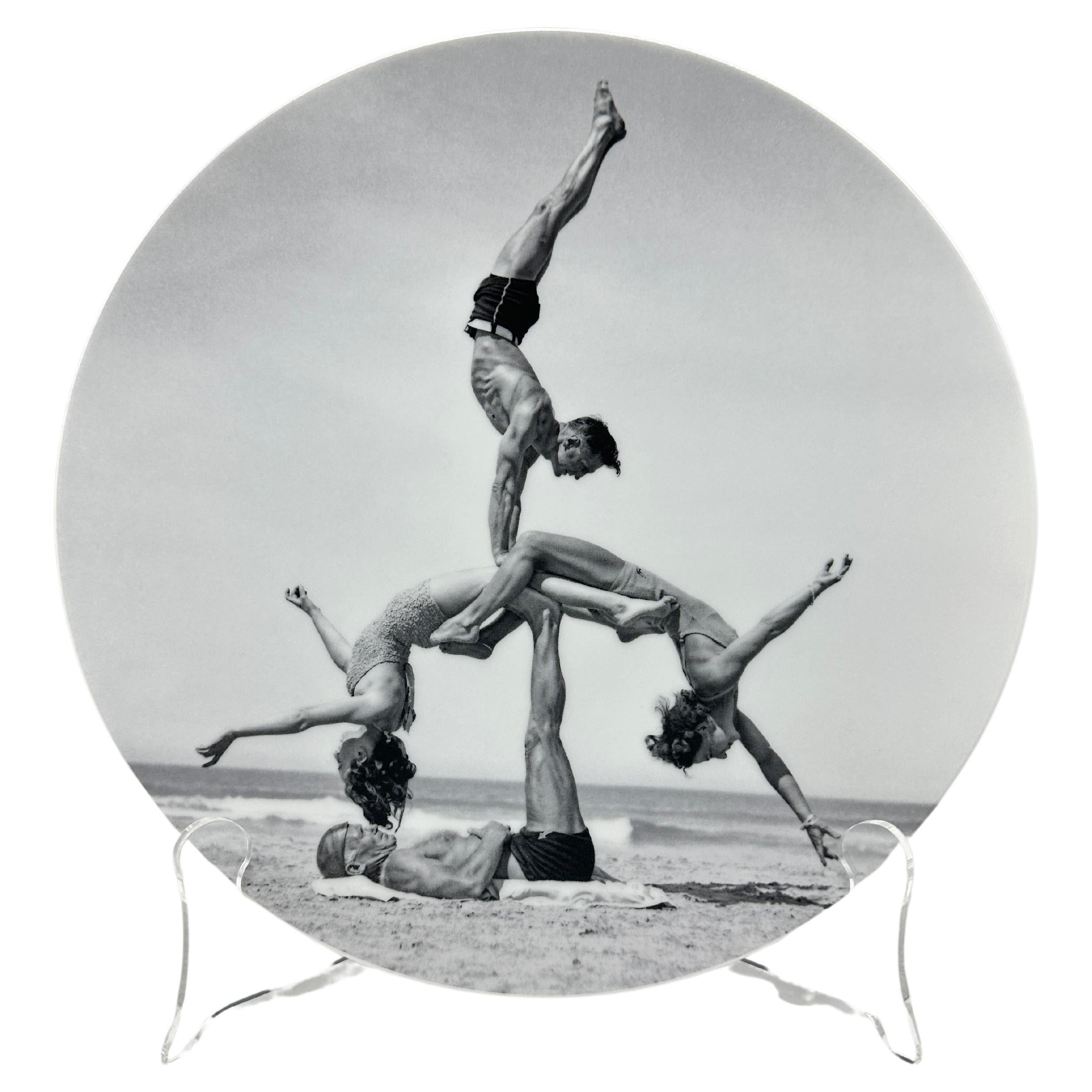 Plato de porcelana "WOW" de Jeff Koons por Bernadaud