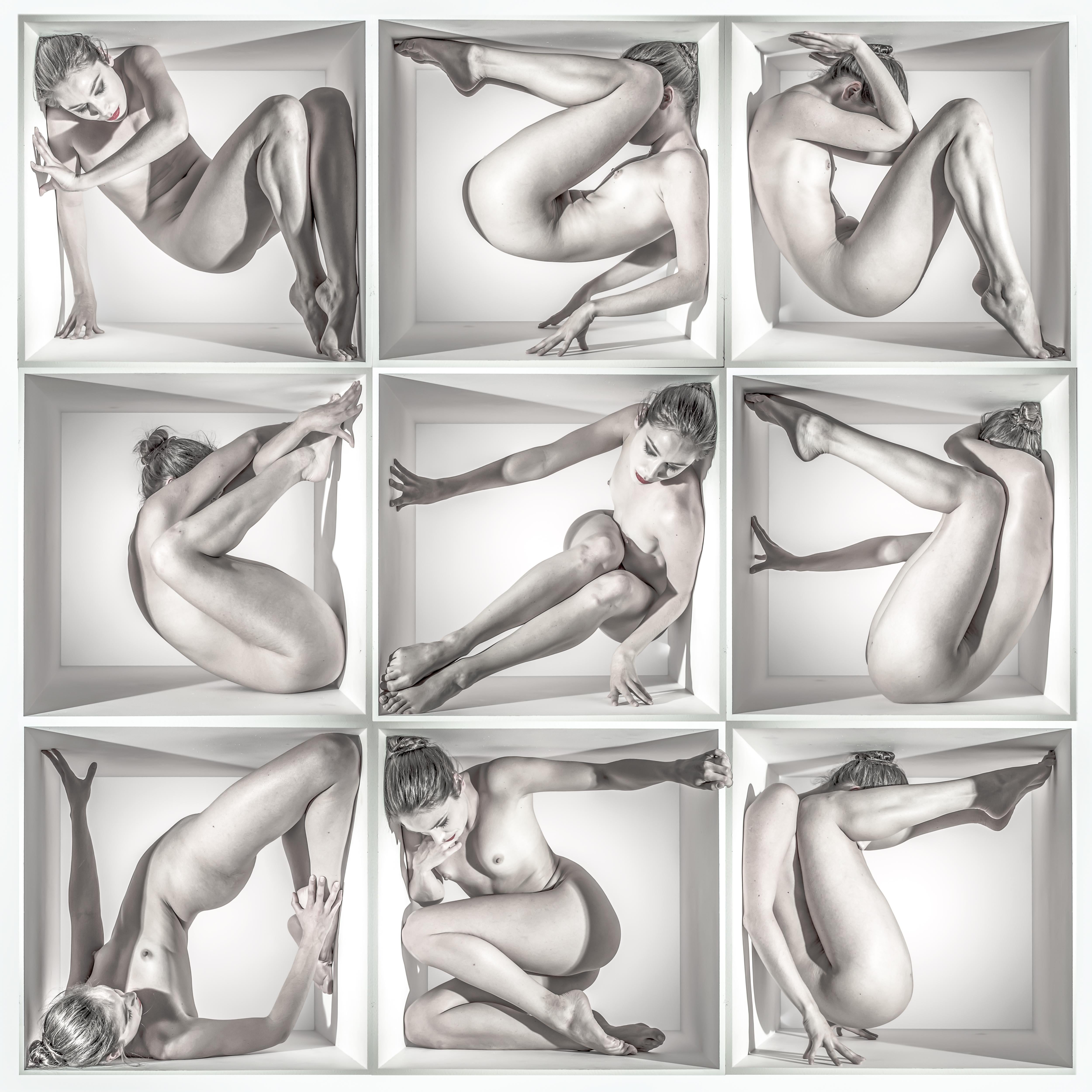 "UC 16" 3-D Lenticular Black & white figurative nude photo framed, Contemporary