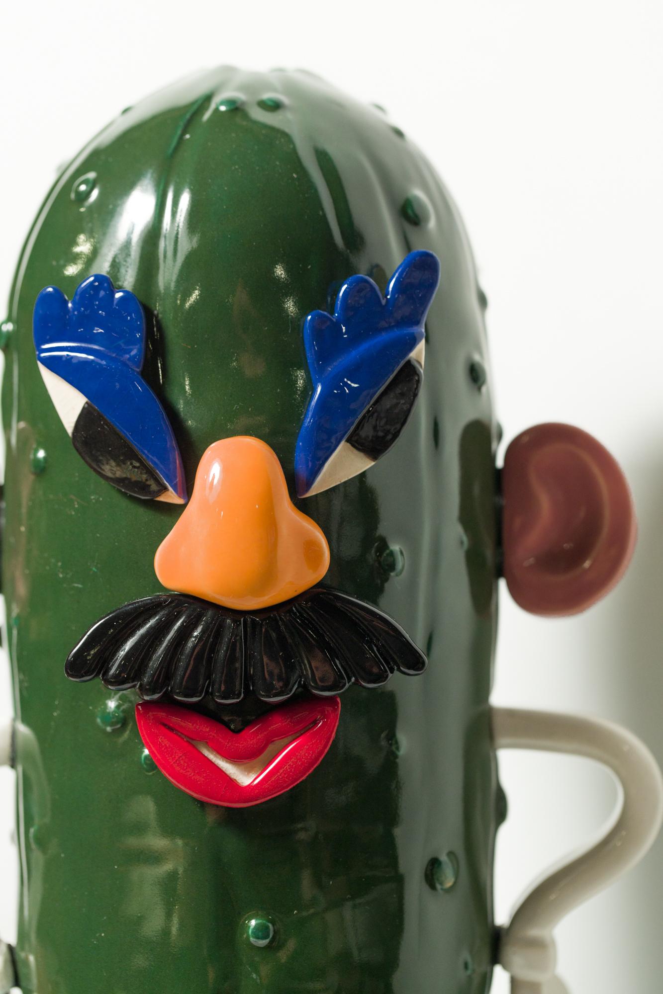„Pretty Pickle“ Steingut, Keramik, Essen, Kinderspielzeugmotiv, Humor im Angebot 2