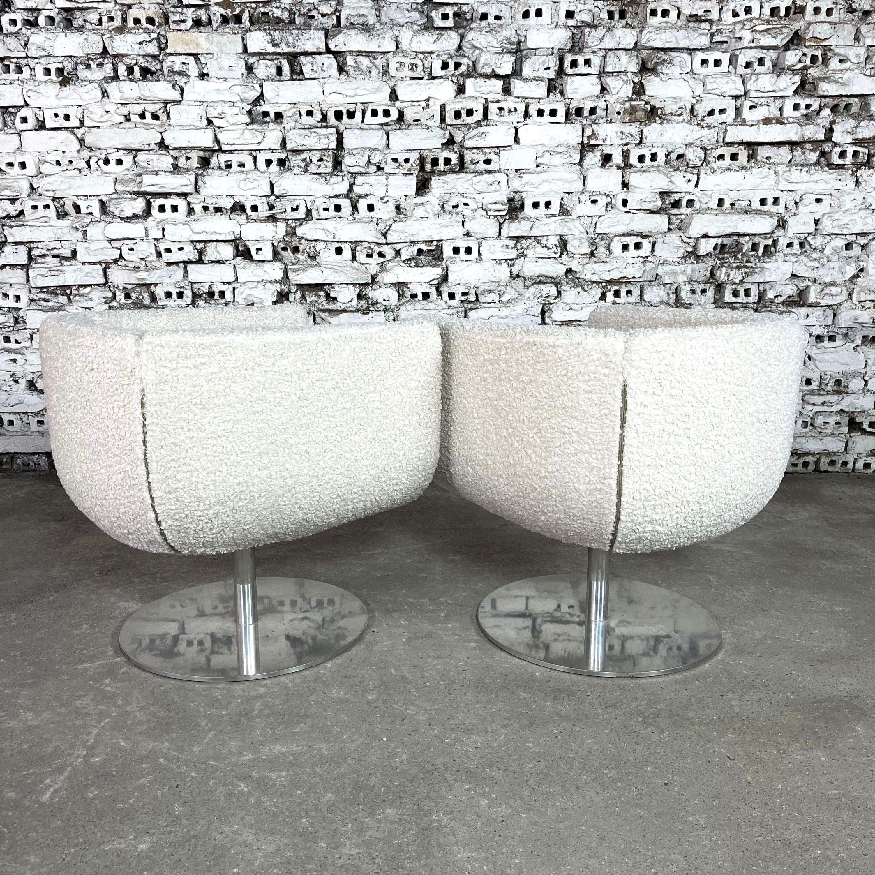 Jeffrey Bernett for B&b Italia Tulip Chairs – A Pair In Good Condition For Sale In Bridgeport, CT