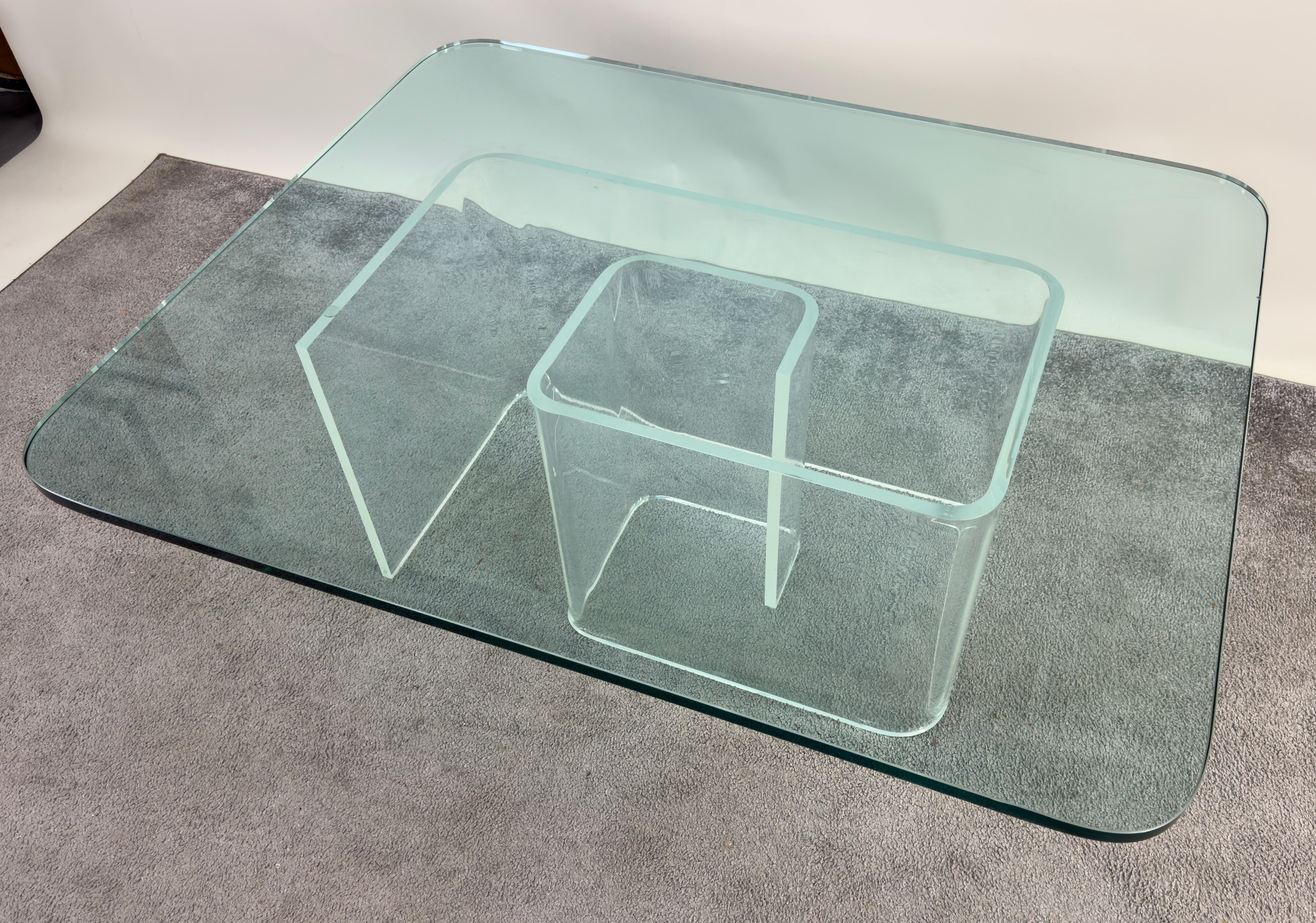 American Jeffrey Bigelow Style Mid Century Modern Lucite Base Coffee or Cocktail Table  For Sale